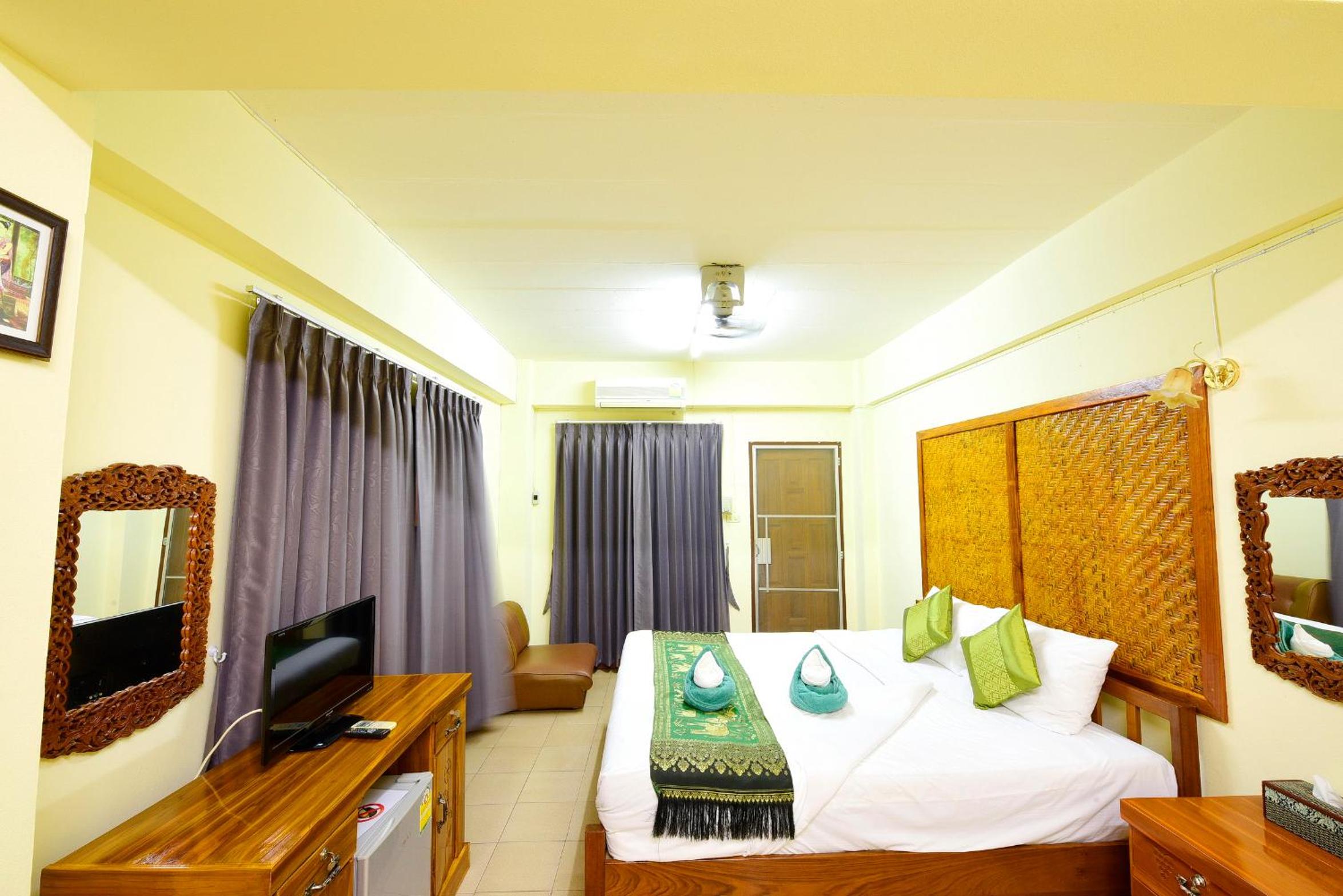 Saithong House
