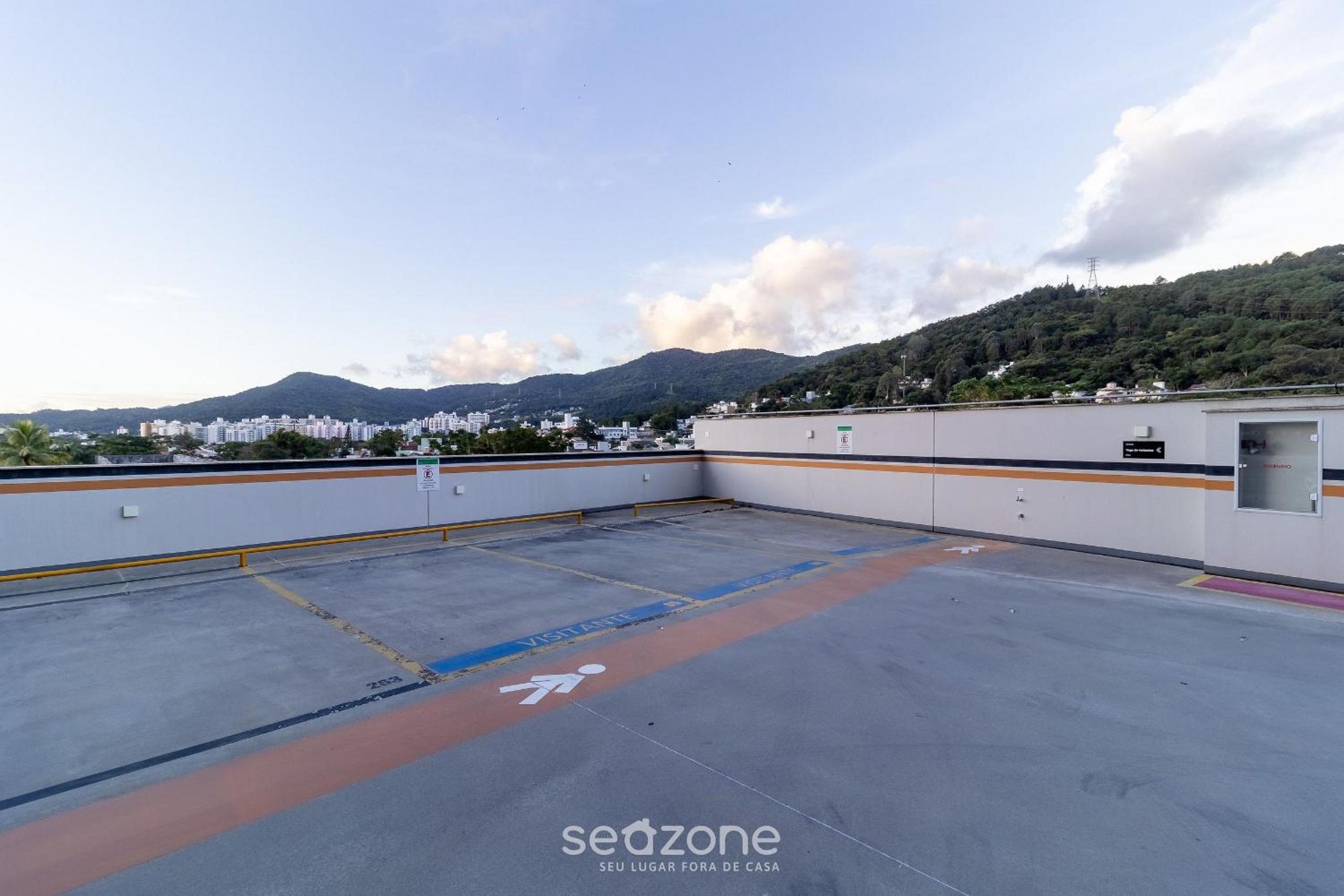 Stay in a building with a pool, gym, and leisure - SSL