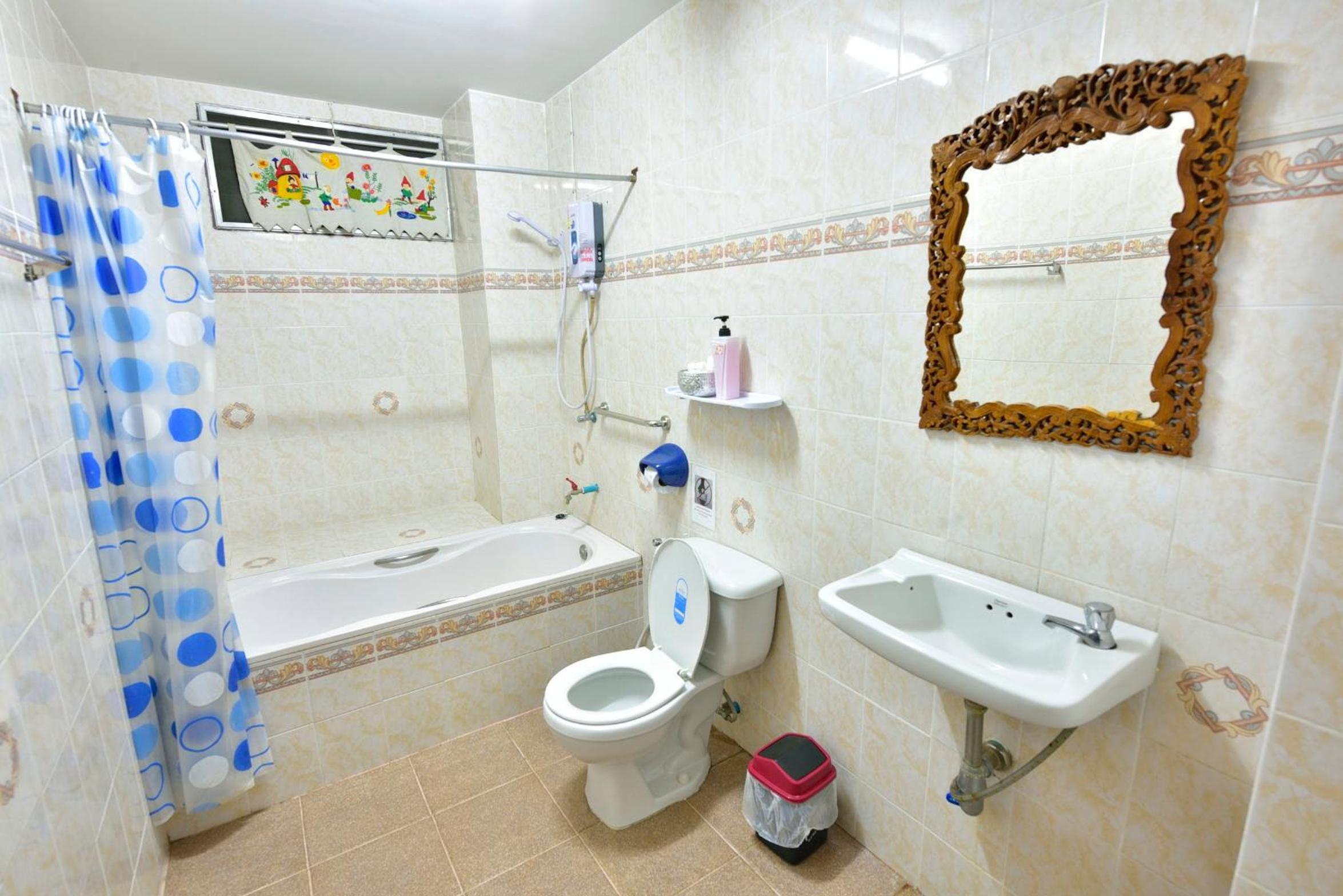 Saithong House