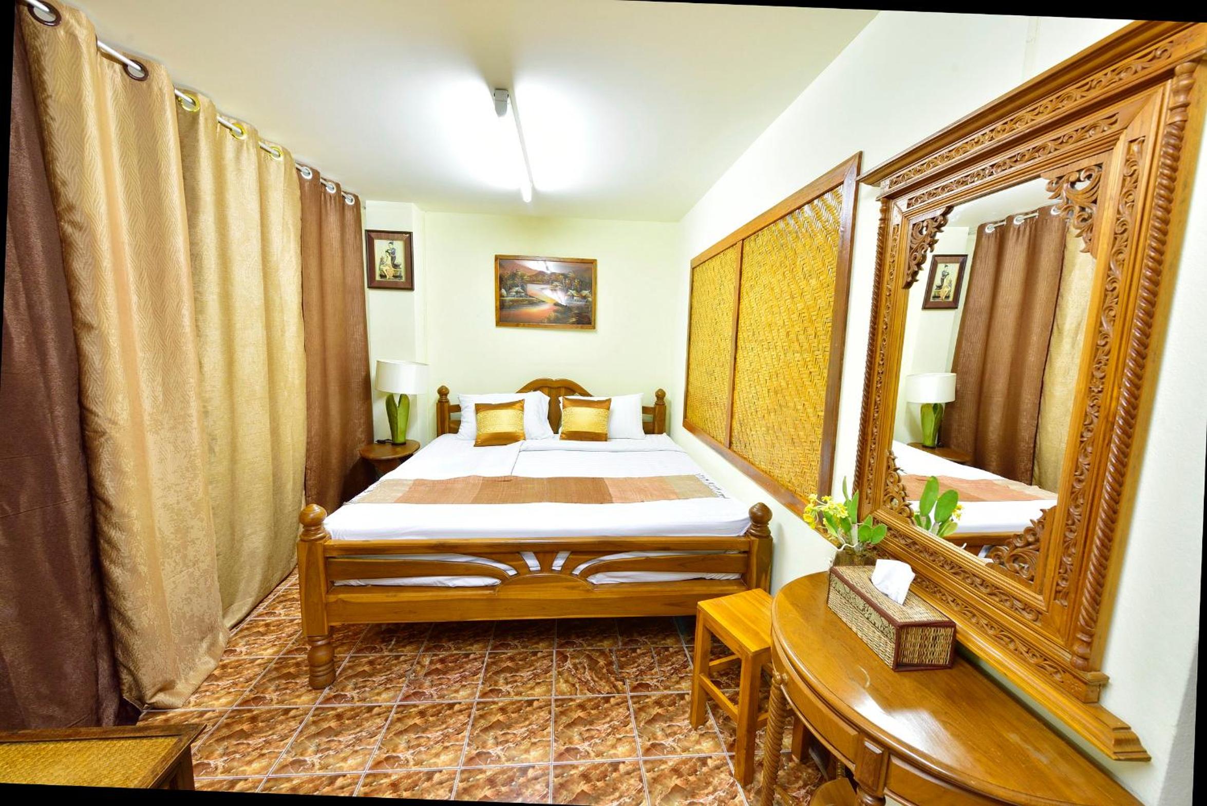 Saithong House