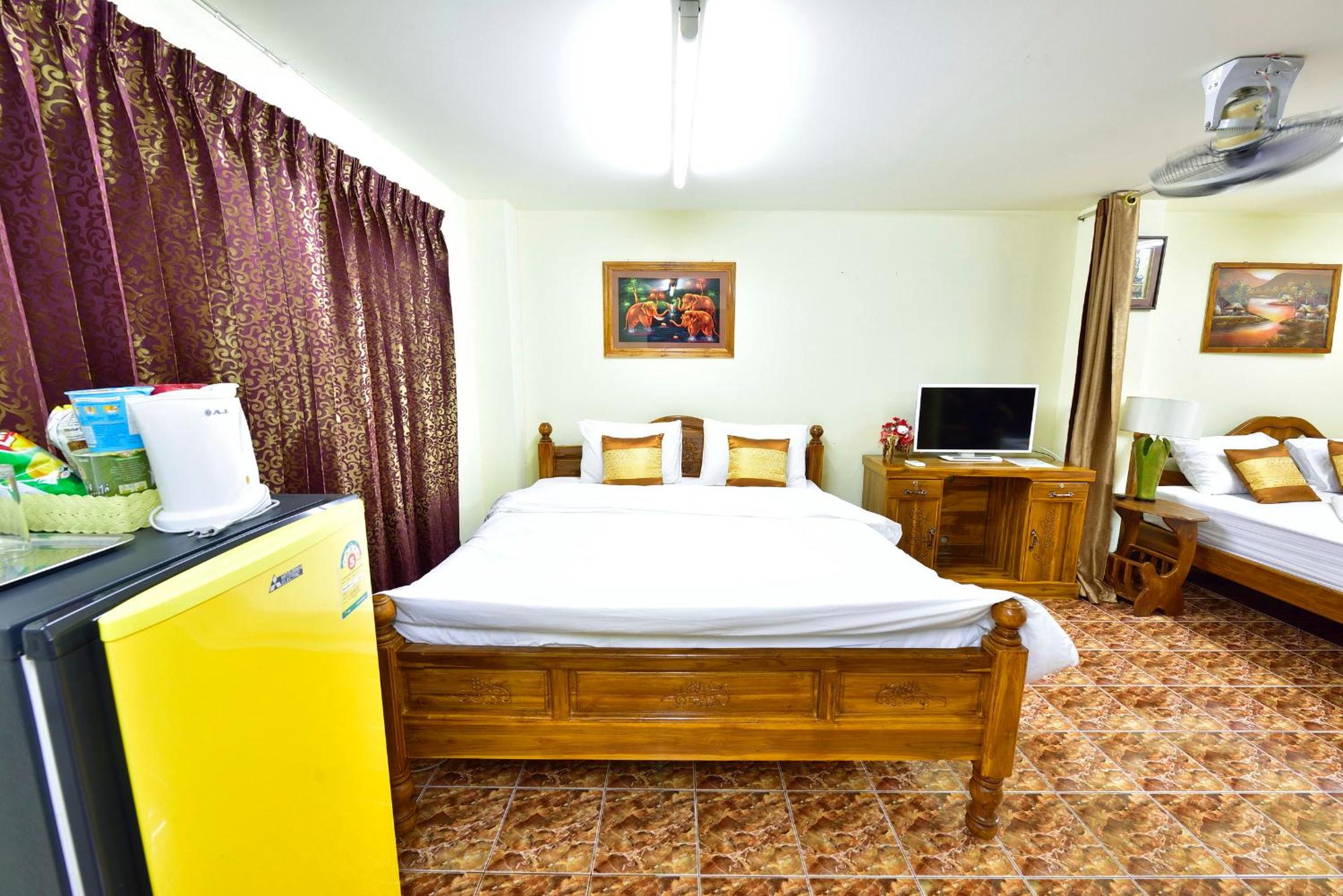 Saithong House