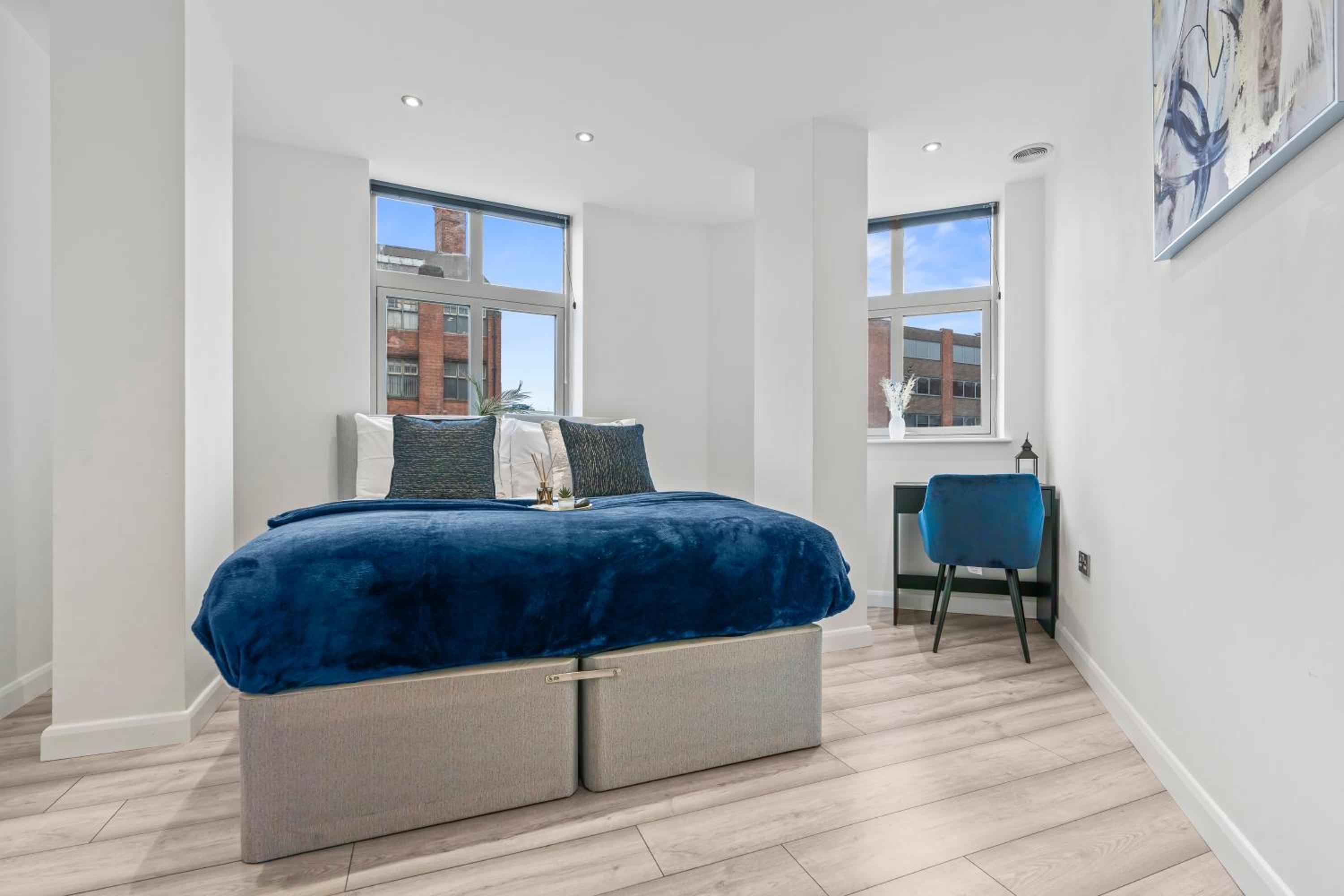 Azure Signature Suite, Leicester City Centre Apartment,Sofa Bed , Netflix, WiFi Parking