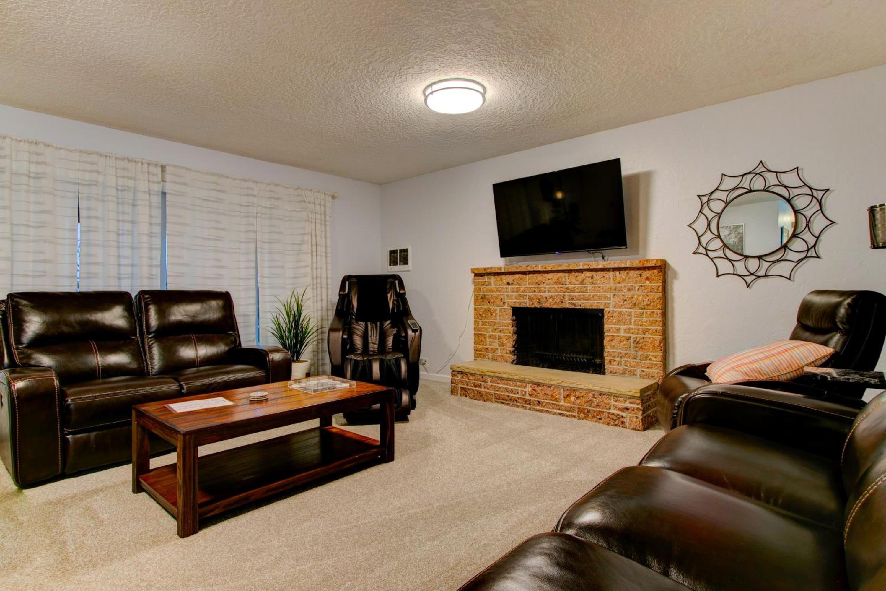 Modern Luxuries in a Quiet Convenient Location
