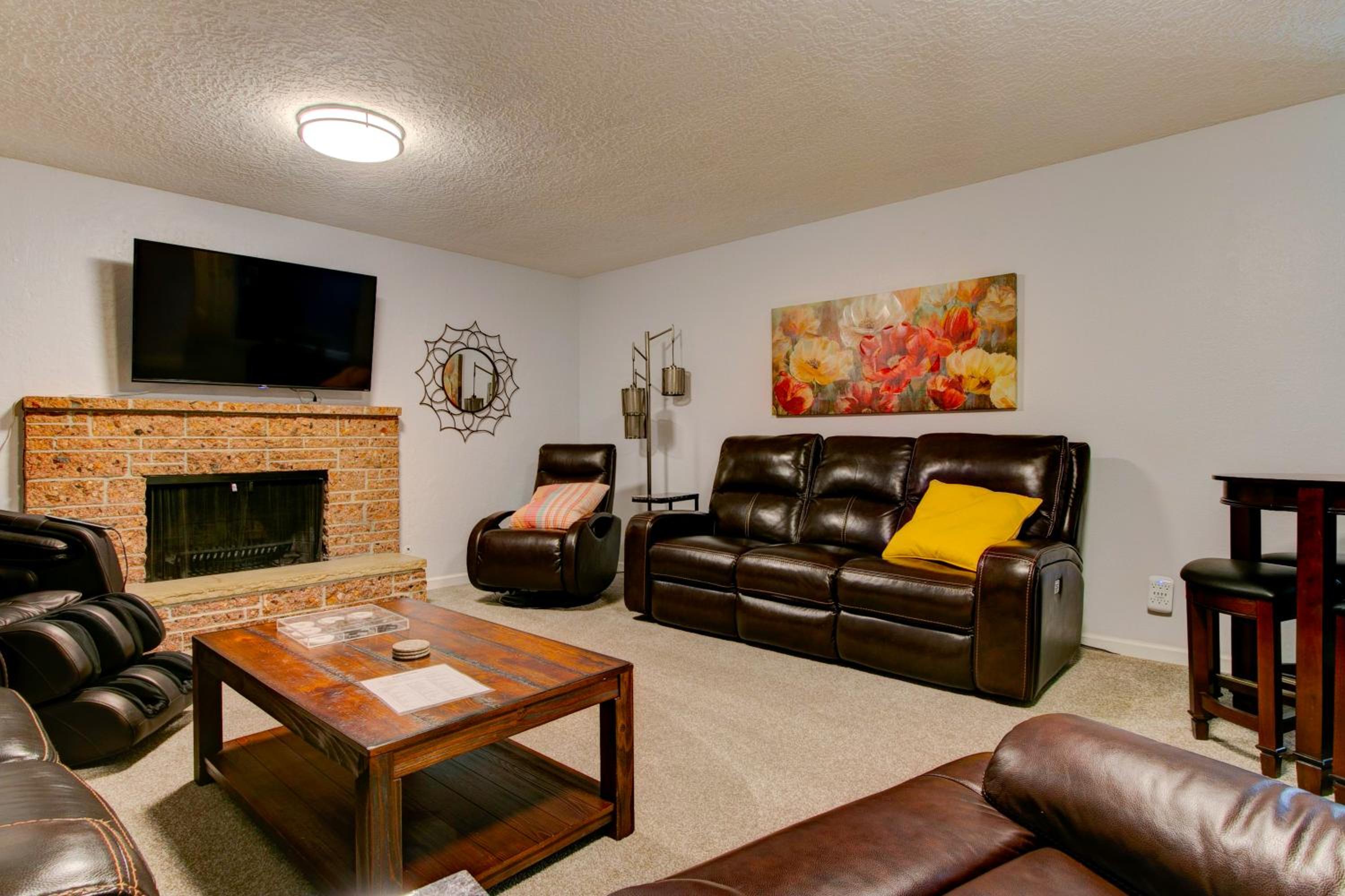 Modern Luxuries in a Quiet Convenient Location