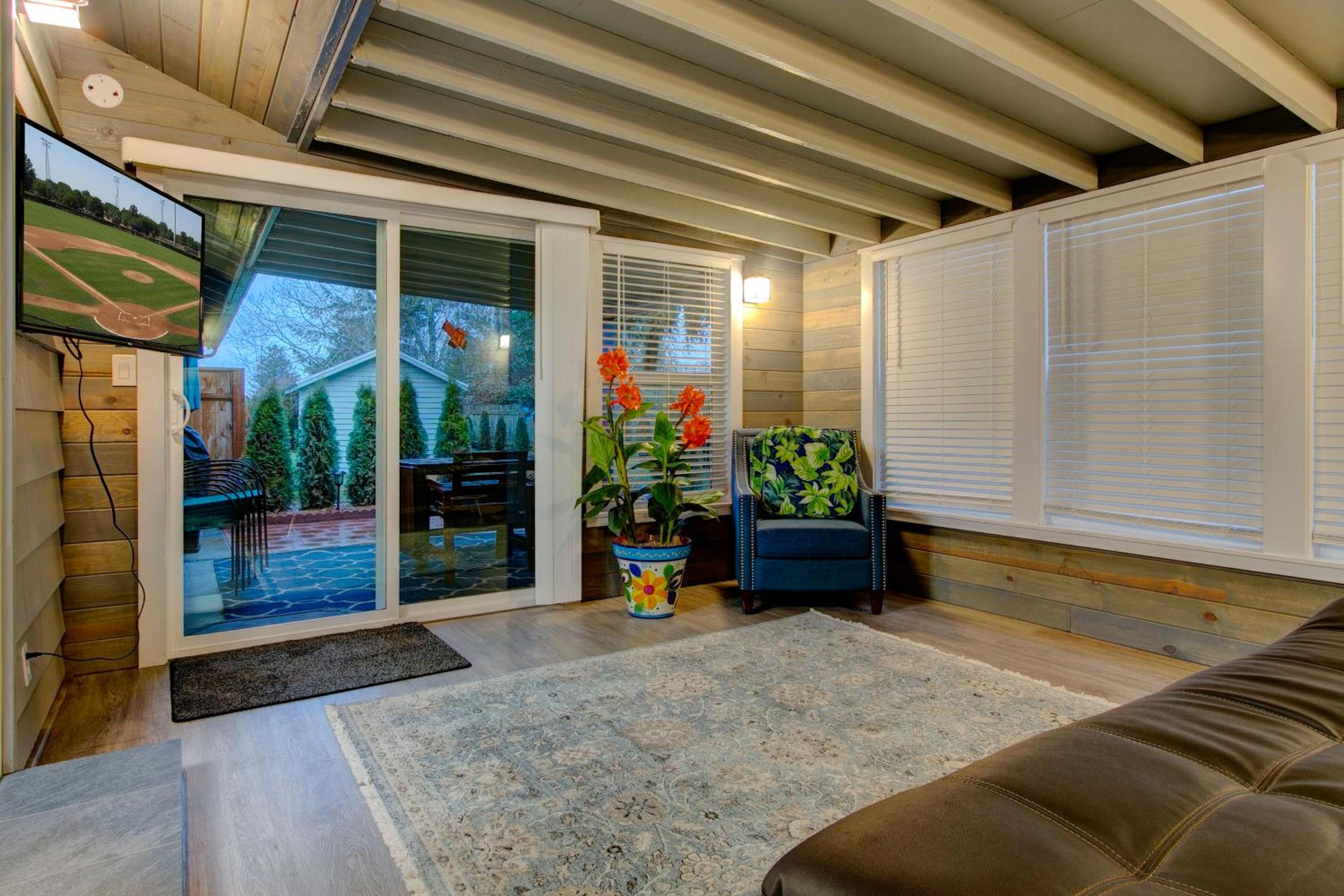 Modern Luxuries in a Quiet Convenient Location
