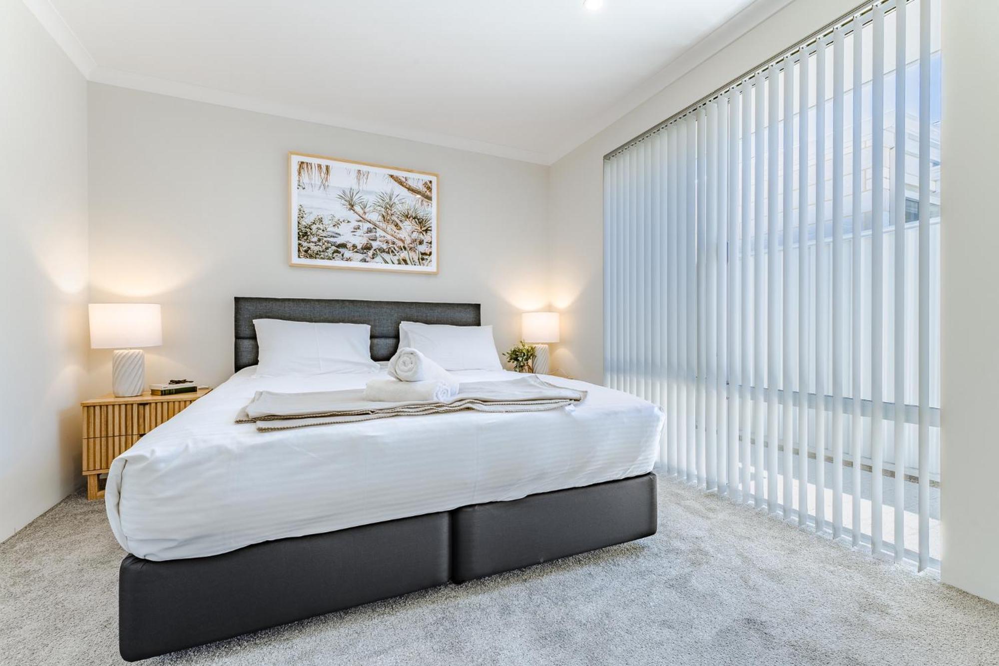Bright & Airy 3-Bed House Near Rockingham Beach