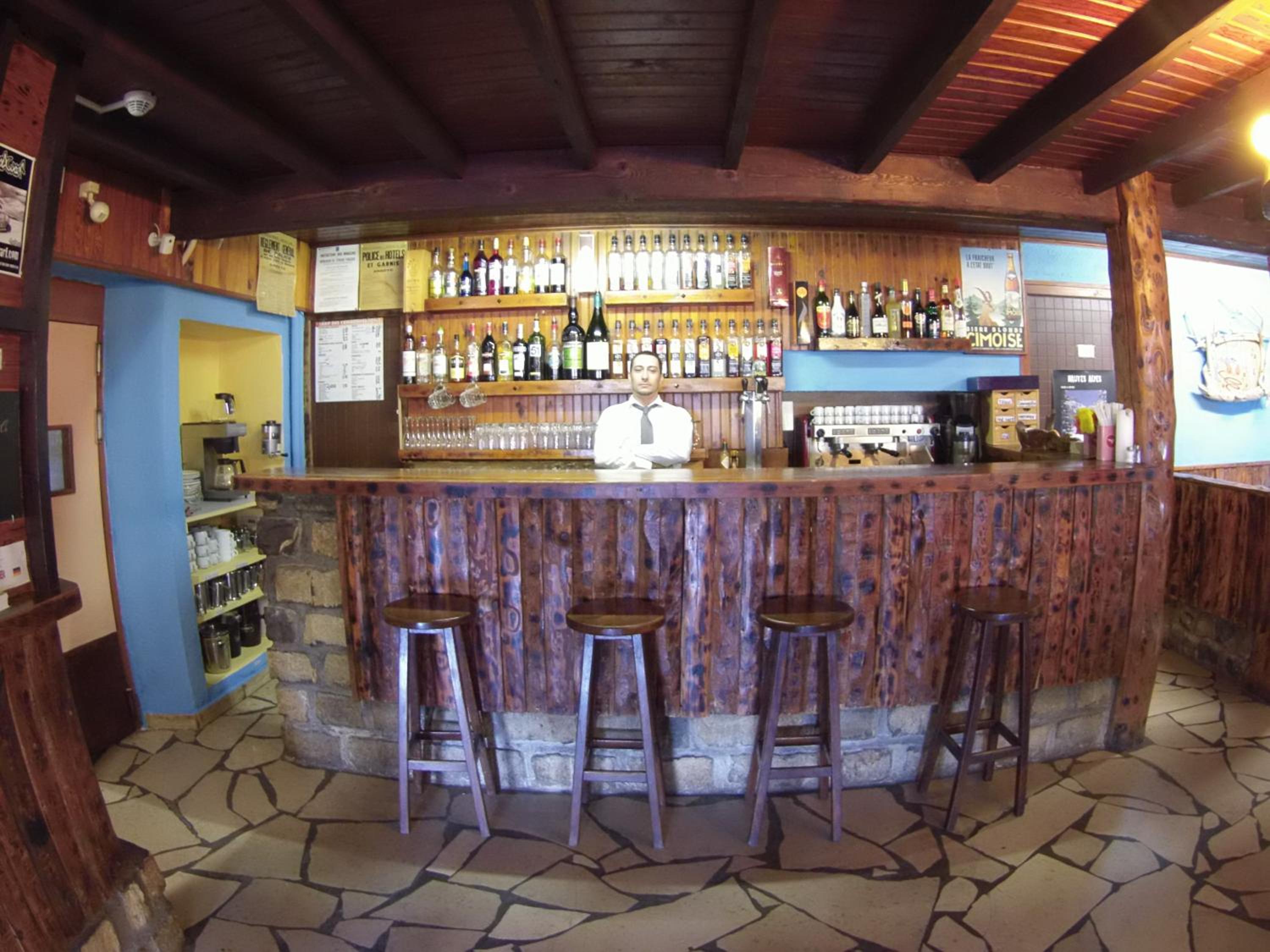 bar