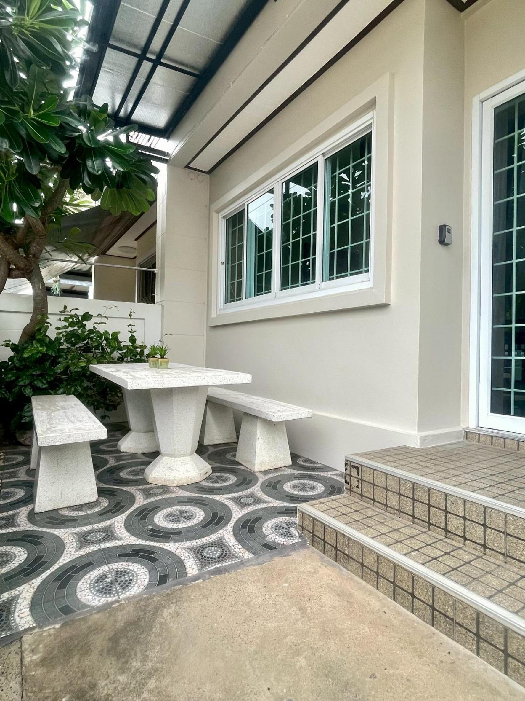 Baan Hug Ubon - Private Pool Villa - Pet Friendly - 2 km from Charoen Sri Fresh Market