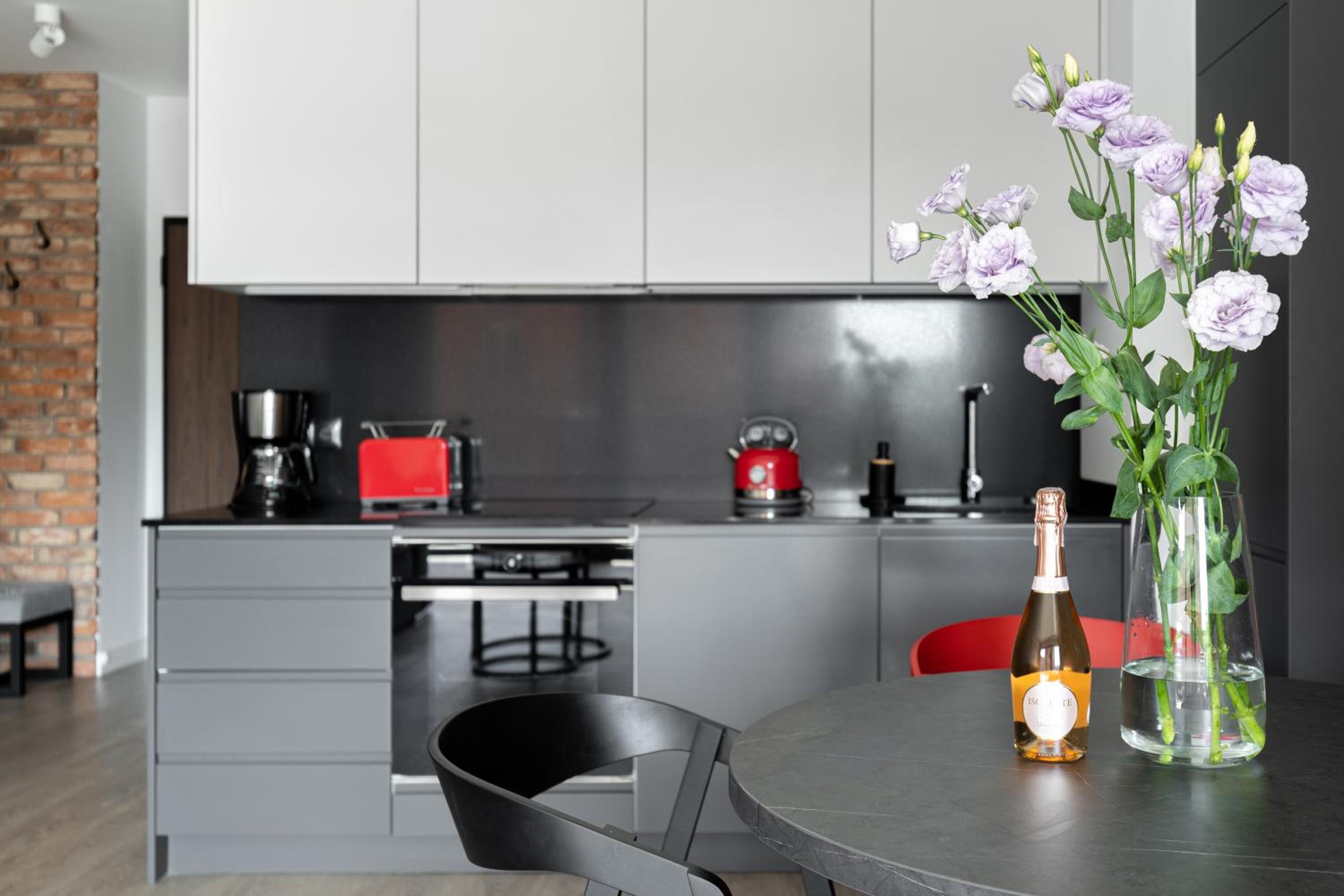 Scala City Center Apartments with Parking by Lion Apartments