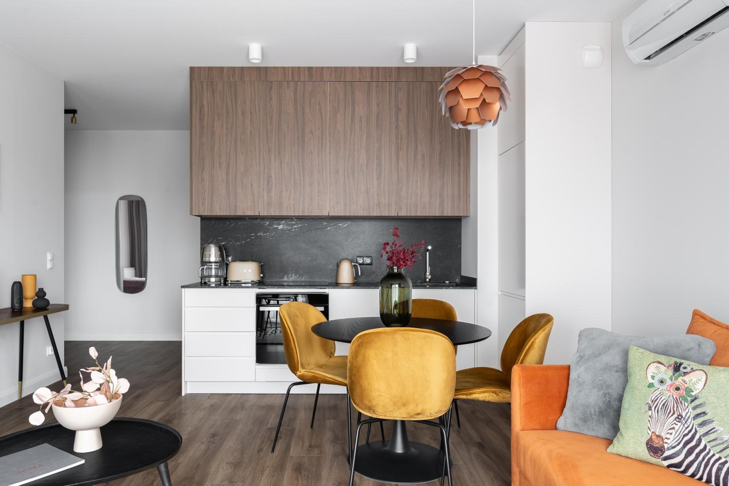 Scala City Center Apartments with Parking by Lion Apartments