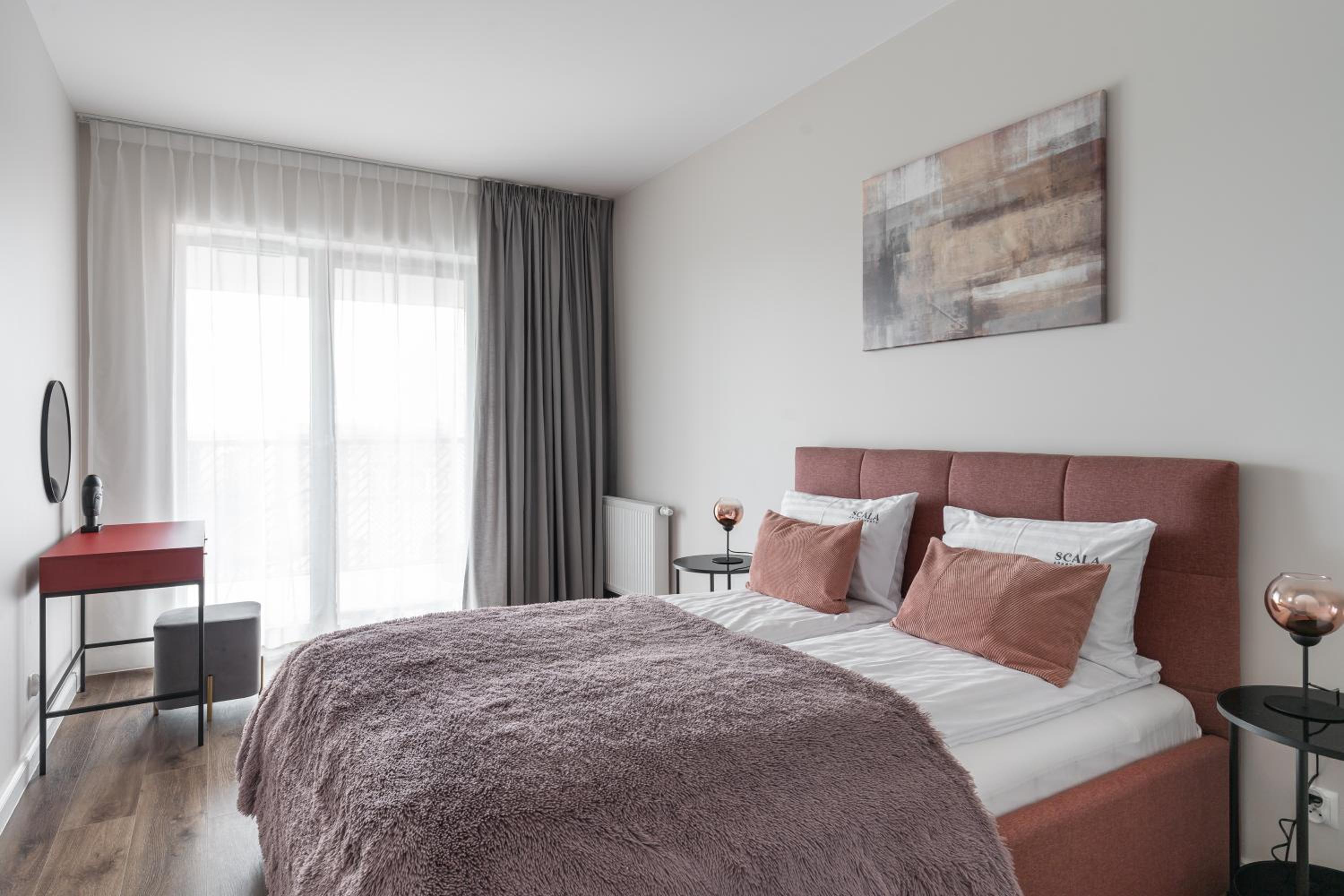 Scala City Center Apartments with Parking by Lion Apartments