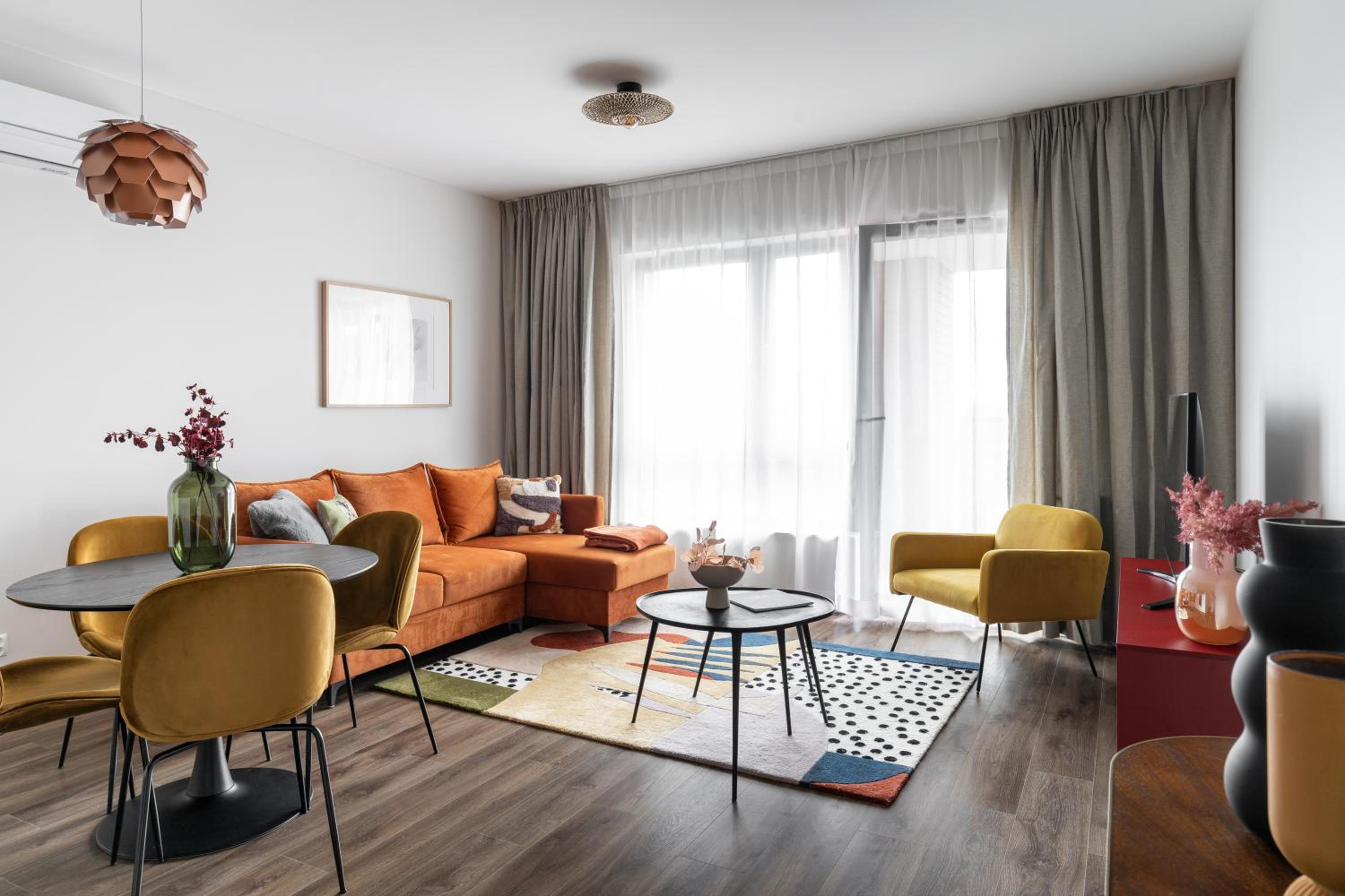 Scala City Center Apartments with Parking by Lion Apartments