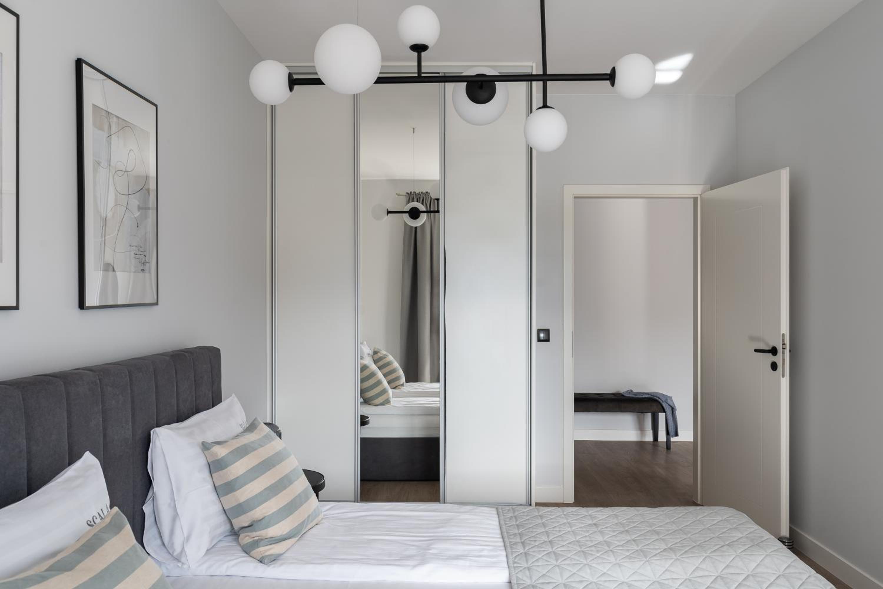 Scala City Center Apartments with Parking by Lion Apartments