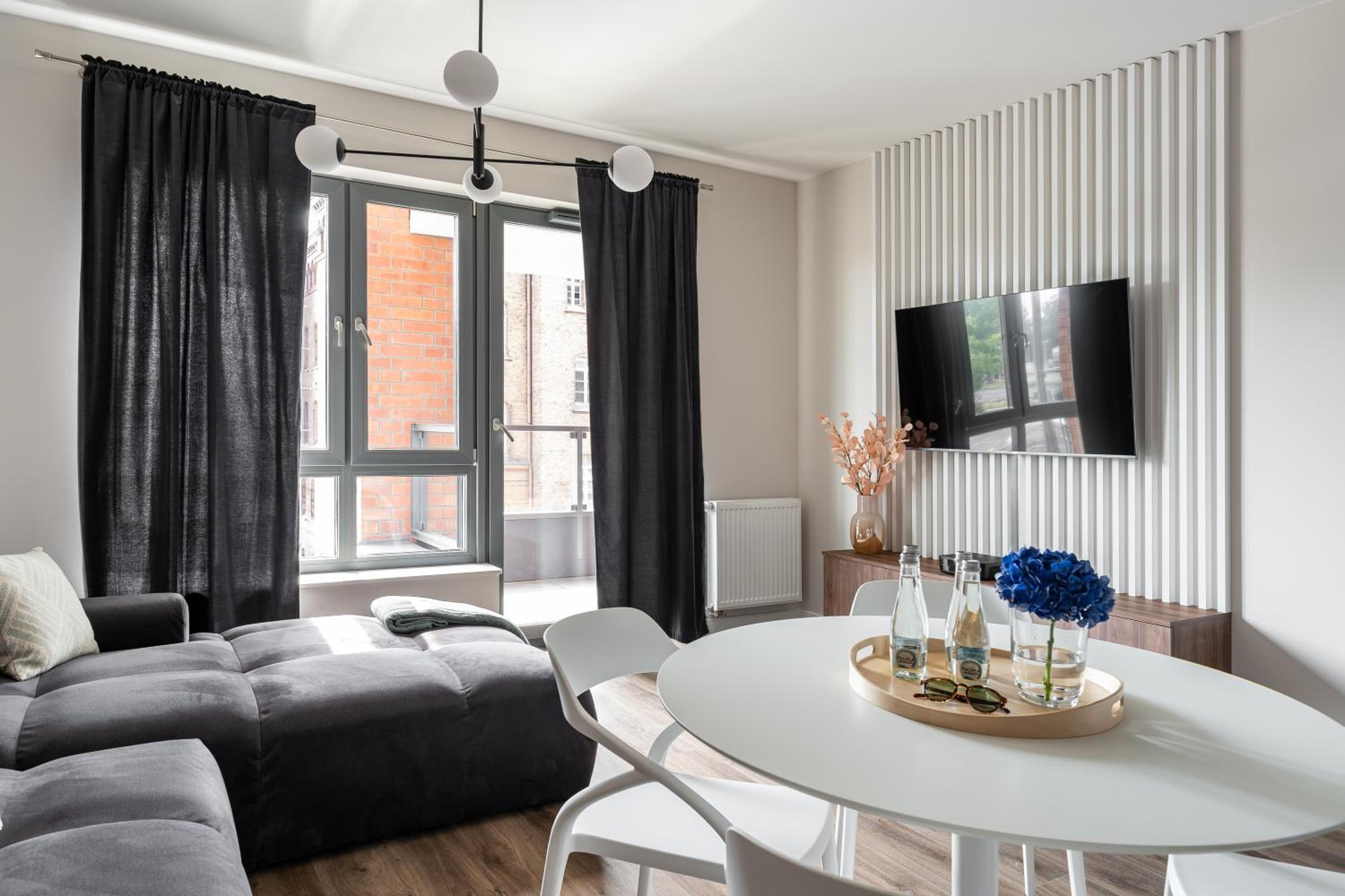 Scala City Center Apartments with Parking by Lion Apartments