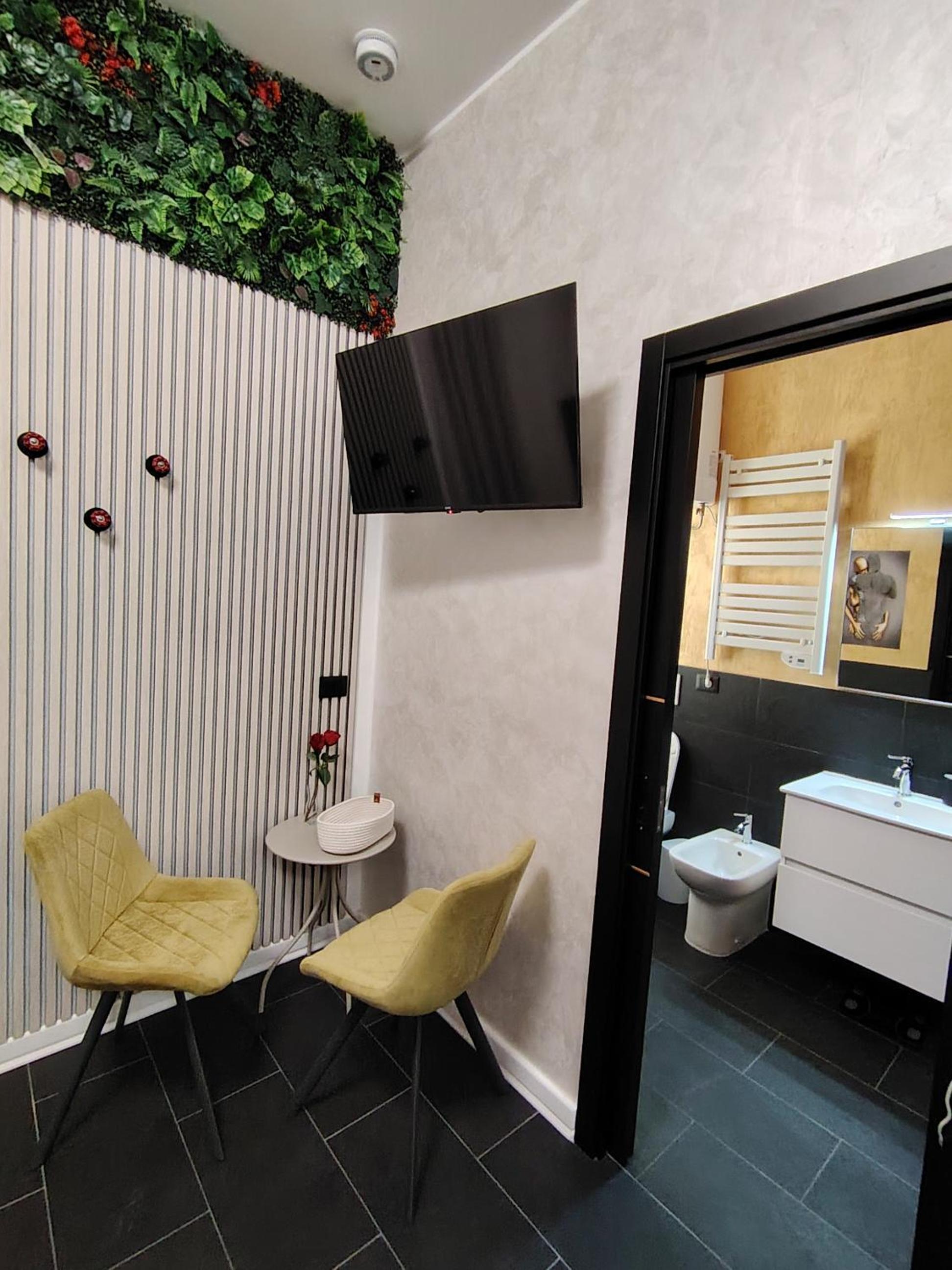Le Regine - Home suites - Adult Only