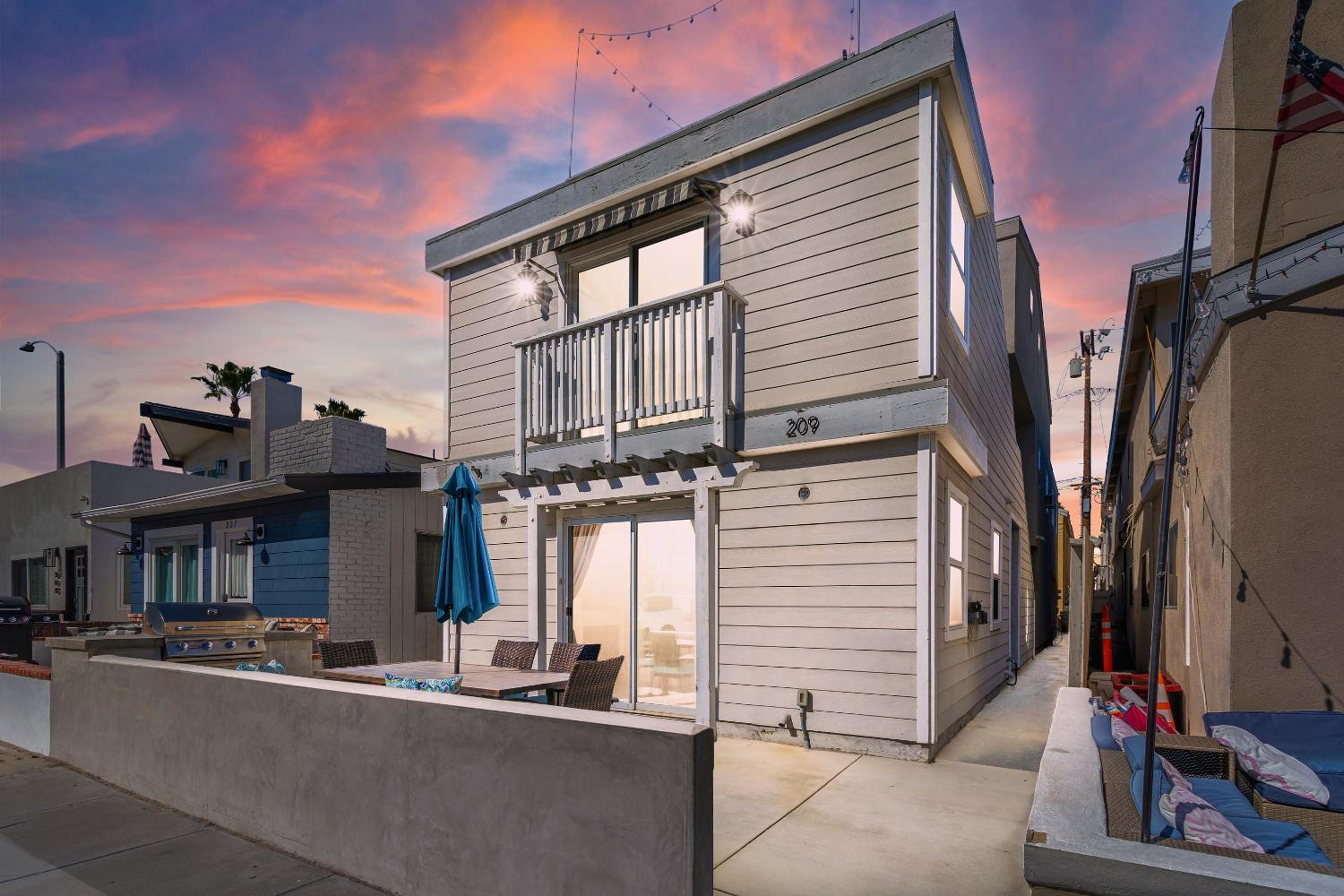 Beach Escape with Patio! 2 Min Walk to Sand & Surf