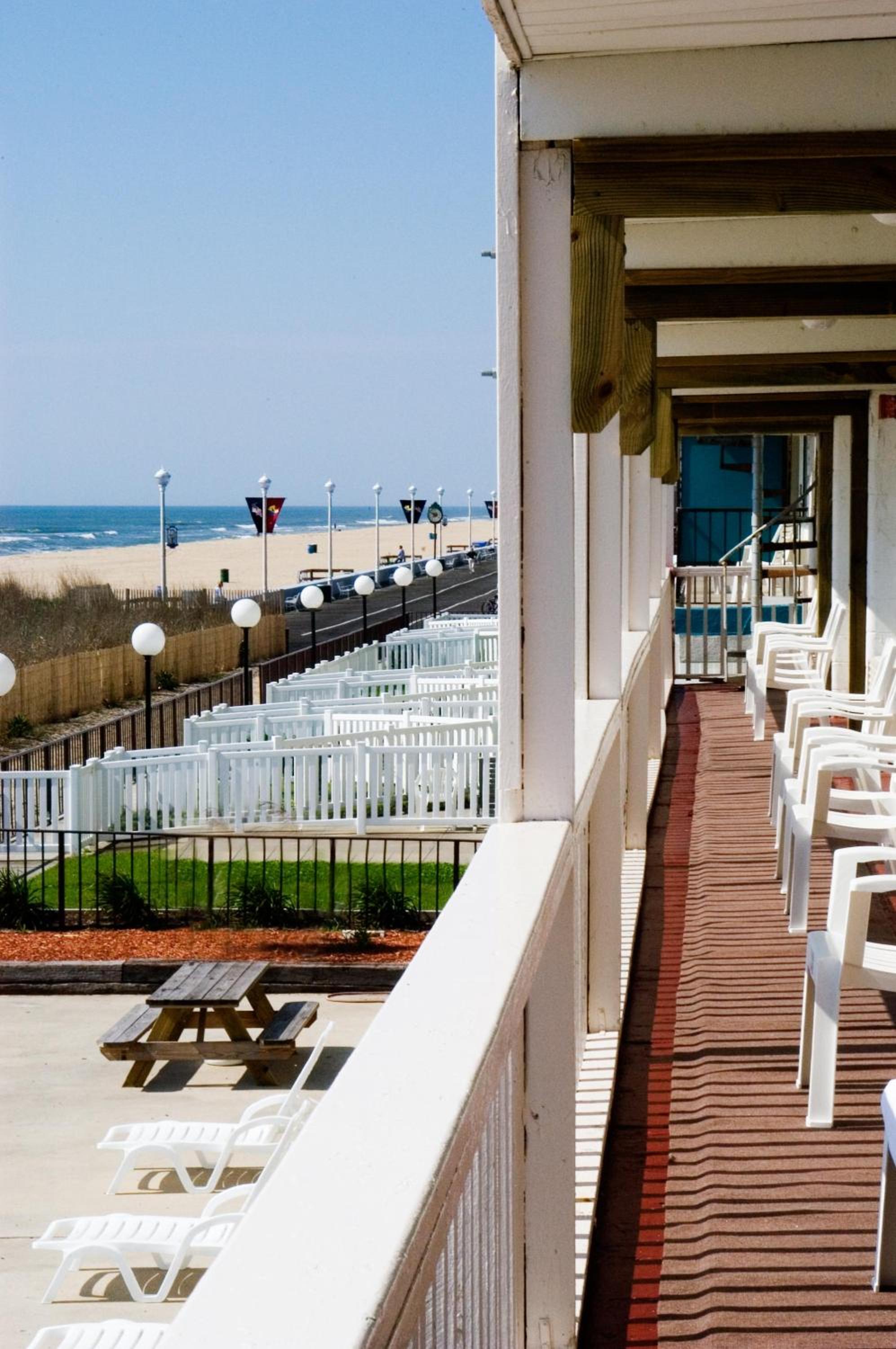 Seabonay Oceanfront Motel