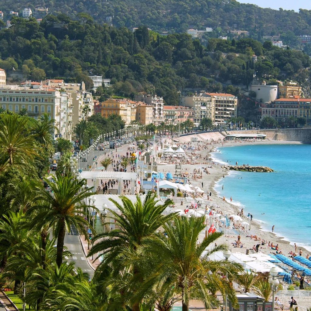 Apart-a-Nice : A Breathtaking View on the Sea