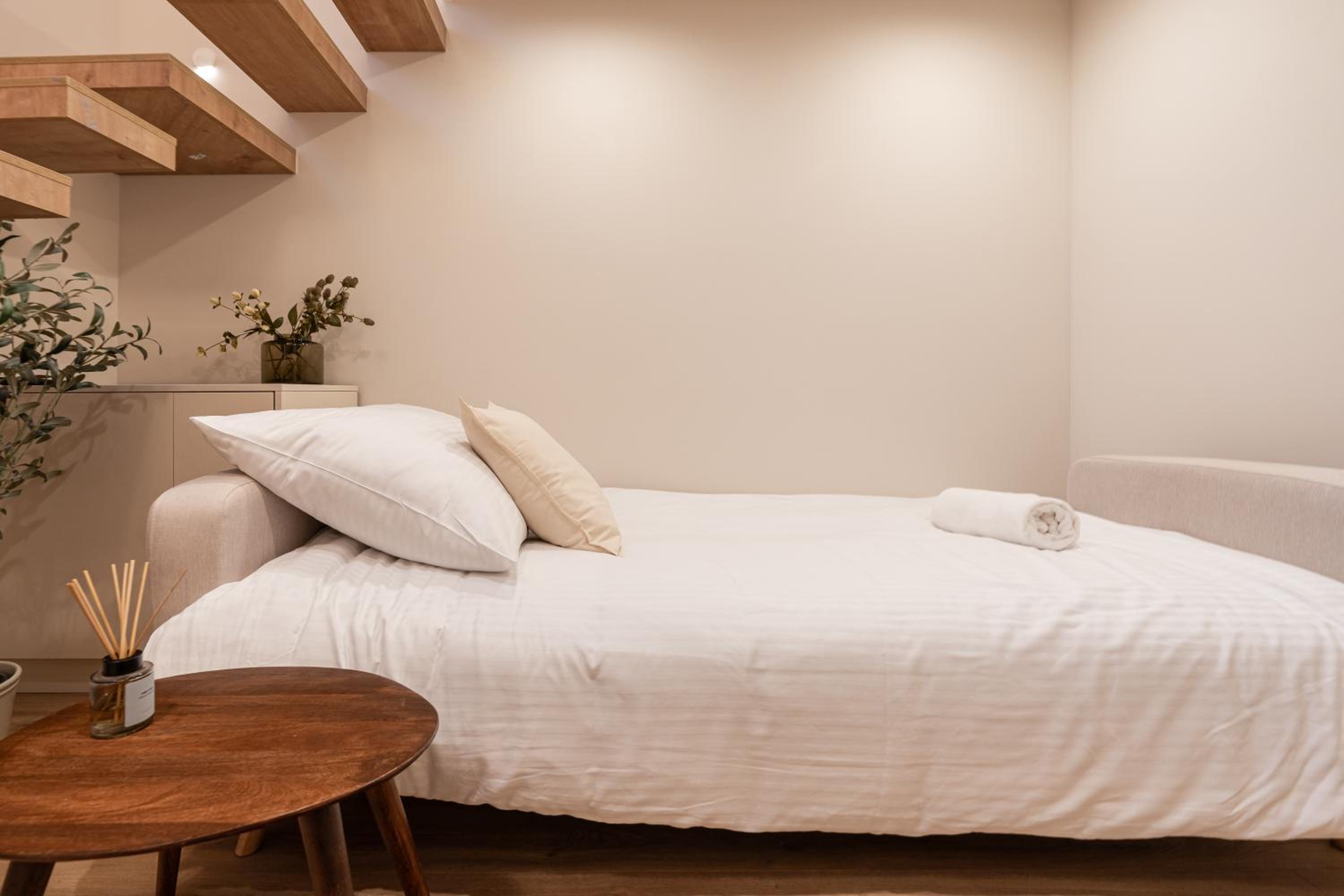 Szerb Boutique Suites, by BQA
