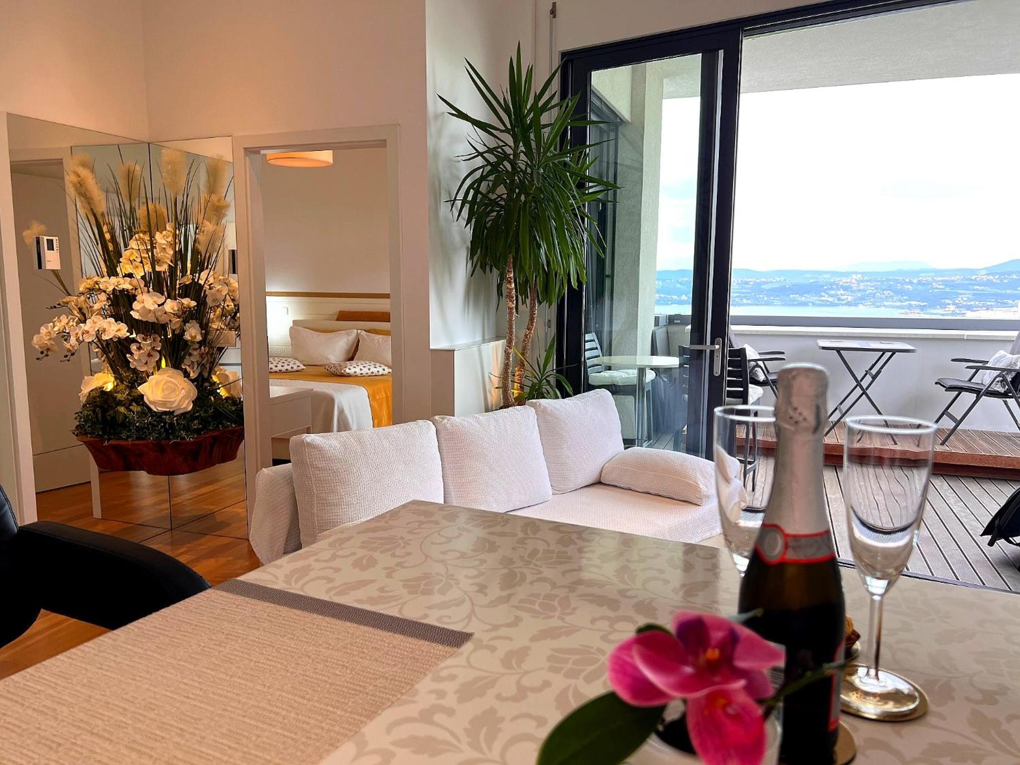 Lux -Luxury Sea and Mountains View Apartment-NEW