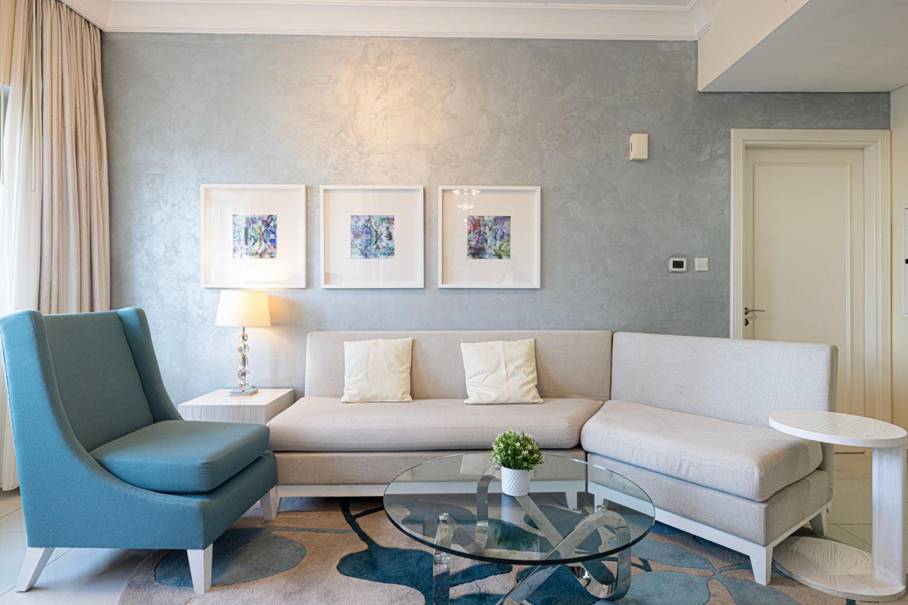 Damac Maison Mall Street! 2 Bedroom, 1-minute to Dubai Mall!