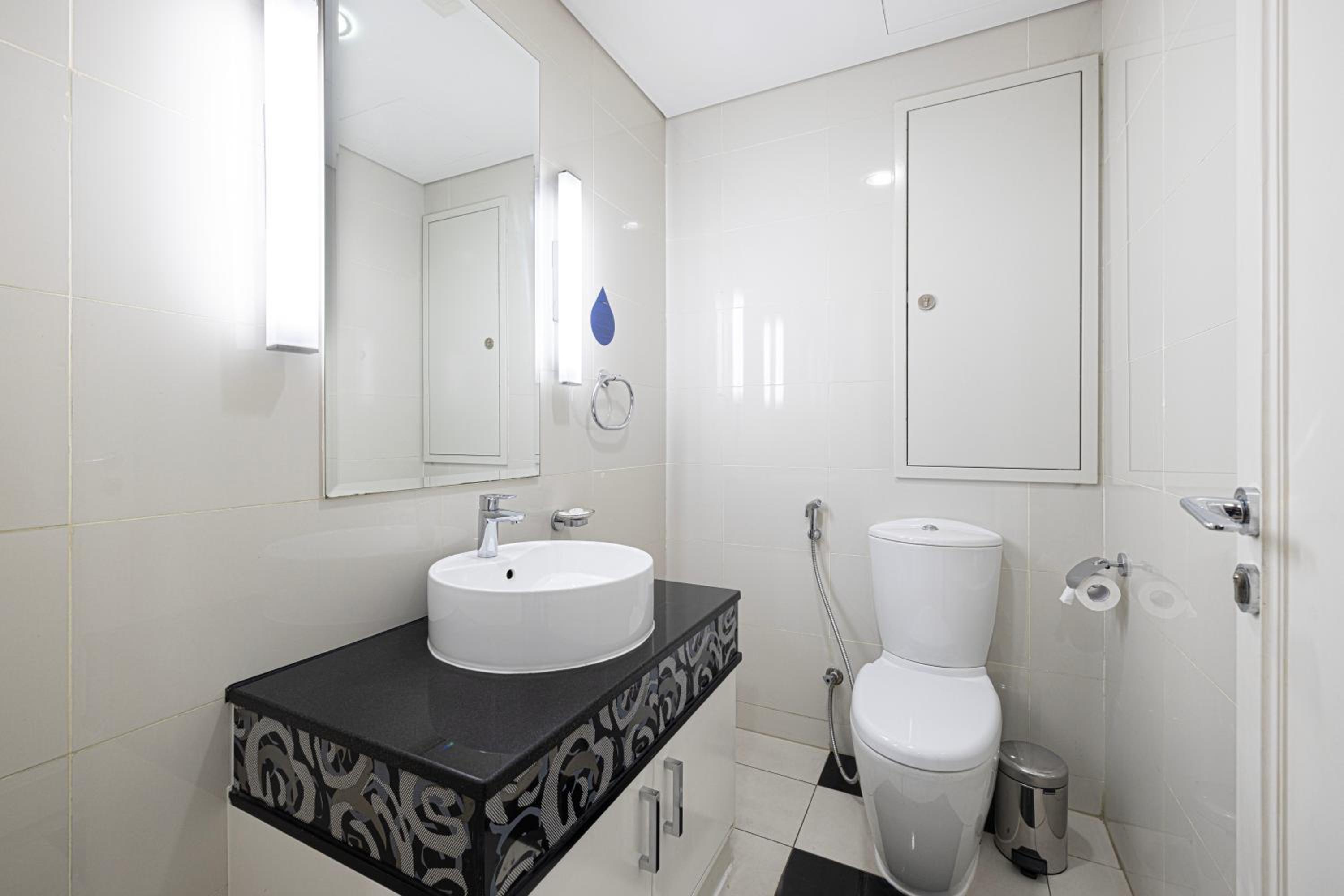 Damac Maison Mall Street! 2 Bedroom, 1-minute to Dubai Mall!