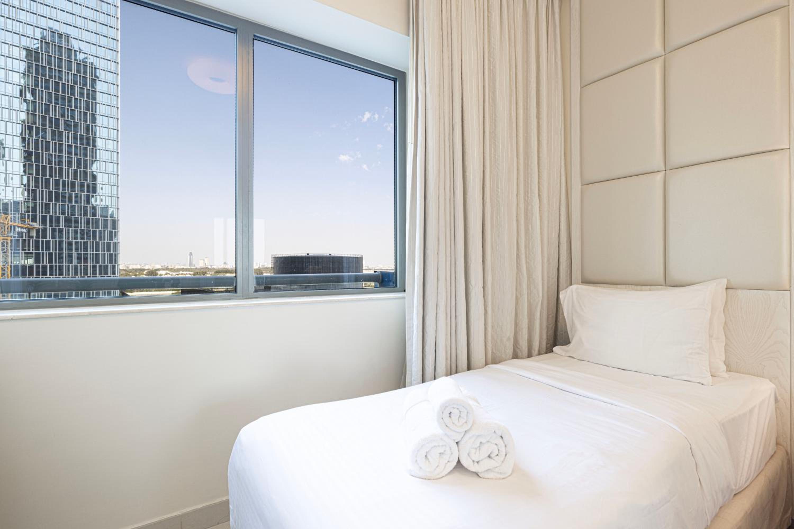 Damac Maison Mall Street! 2 Bedroom, 1-minute to Dubai Mall!