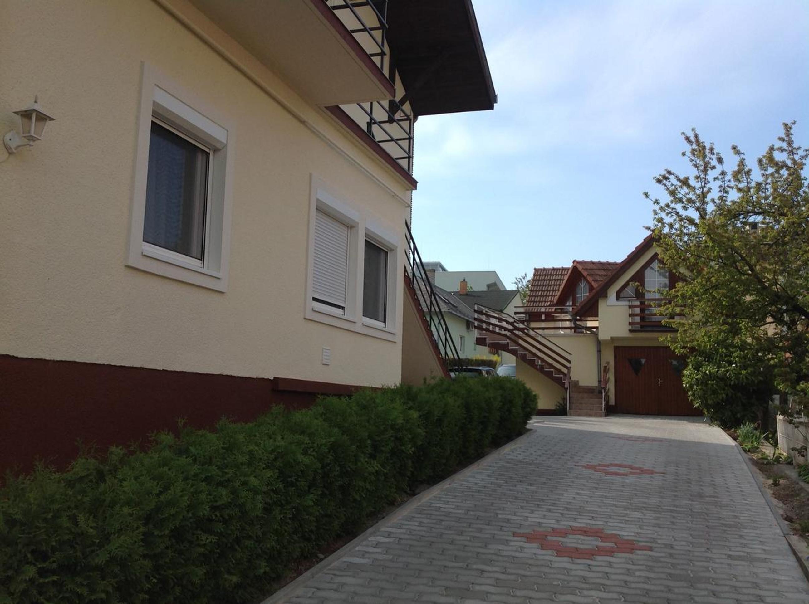 Photo 32
