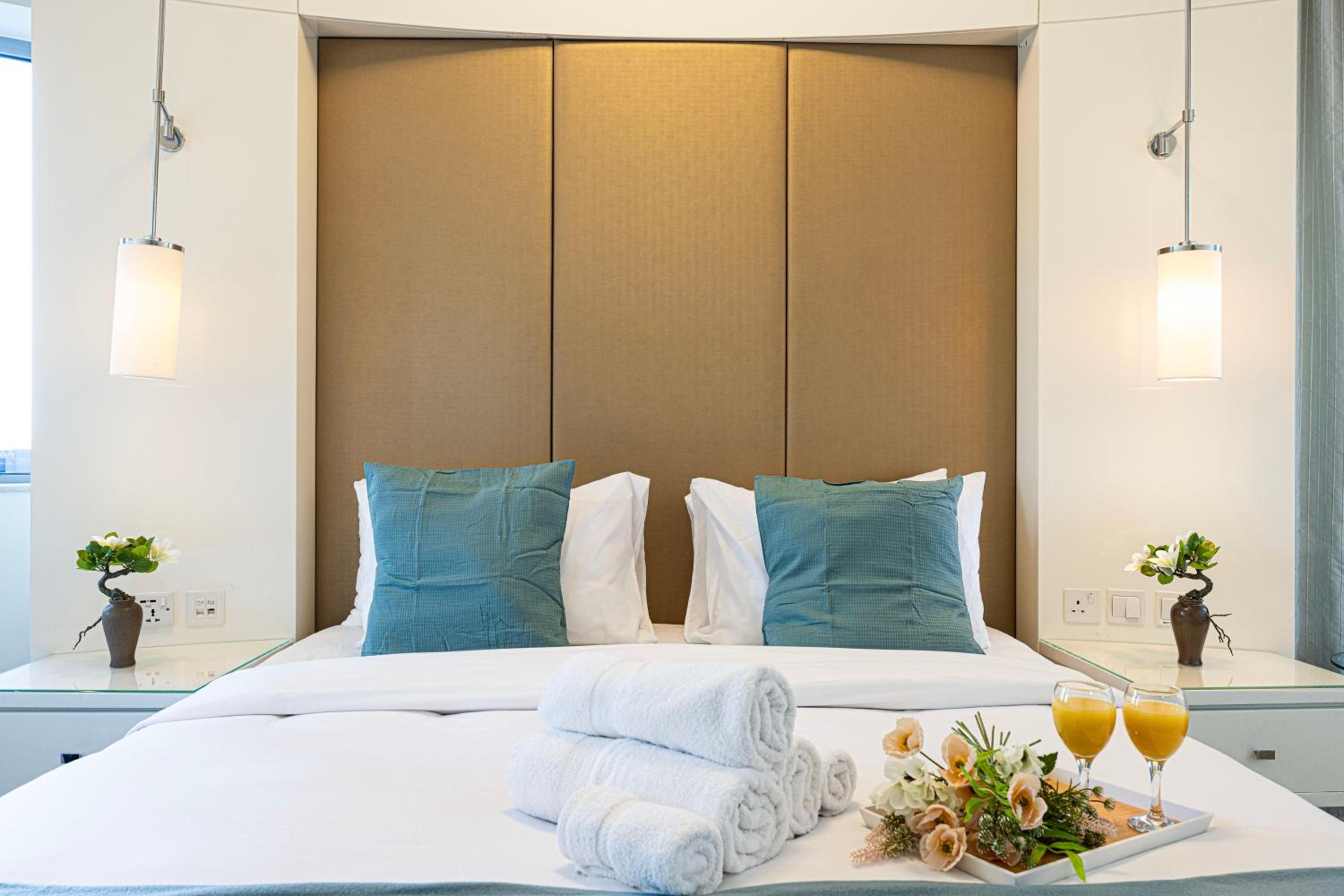 Damac Maison Mall Street! 2 Bedroom, 1-minute to Dubai Mall!
