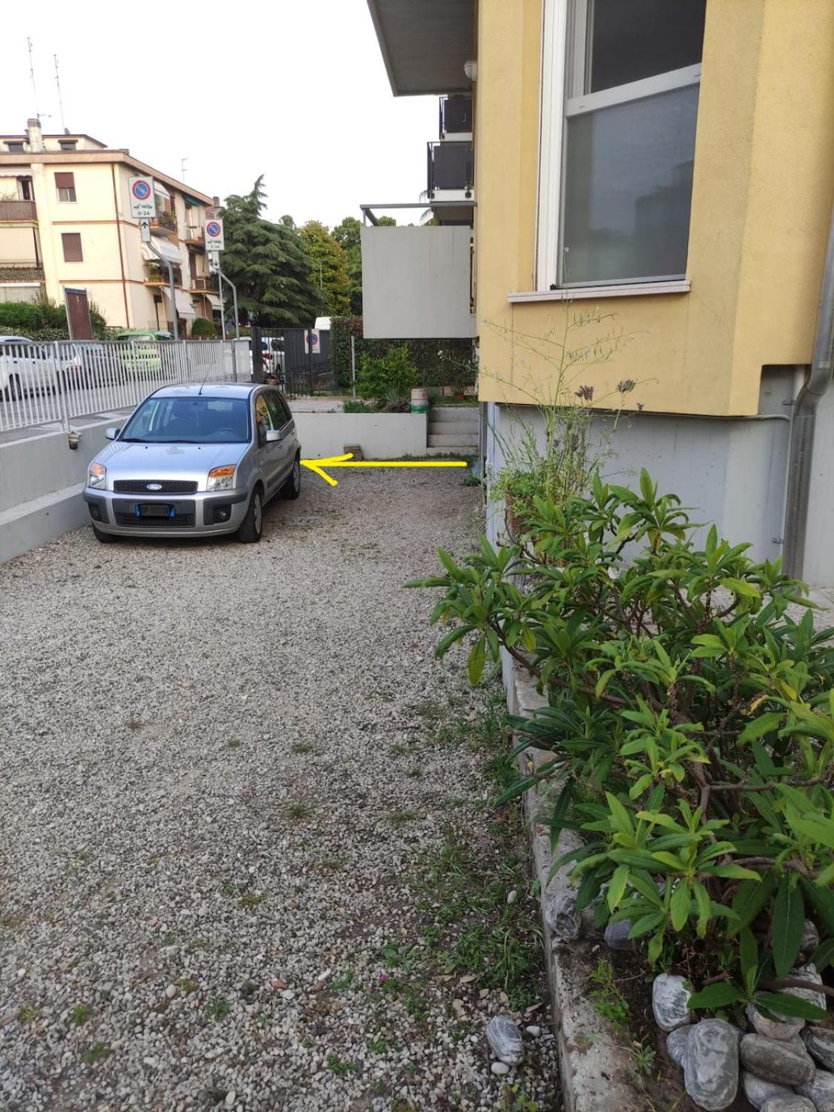 500 mt dalla stazione con parcheggio - moderno e tranquillo - Bartolino