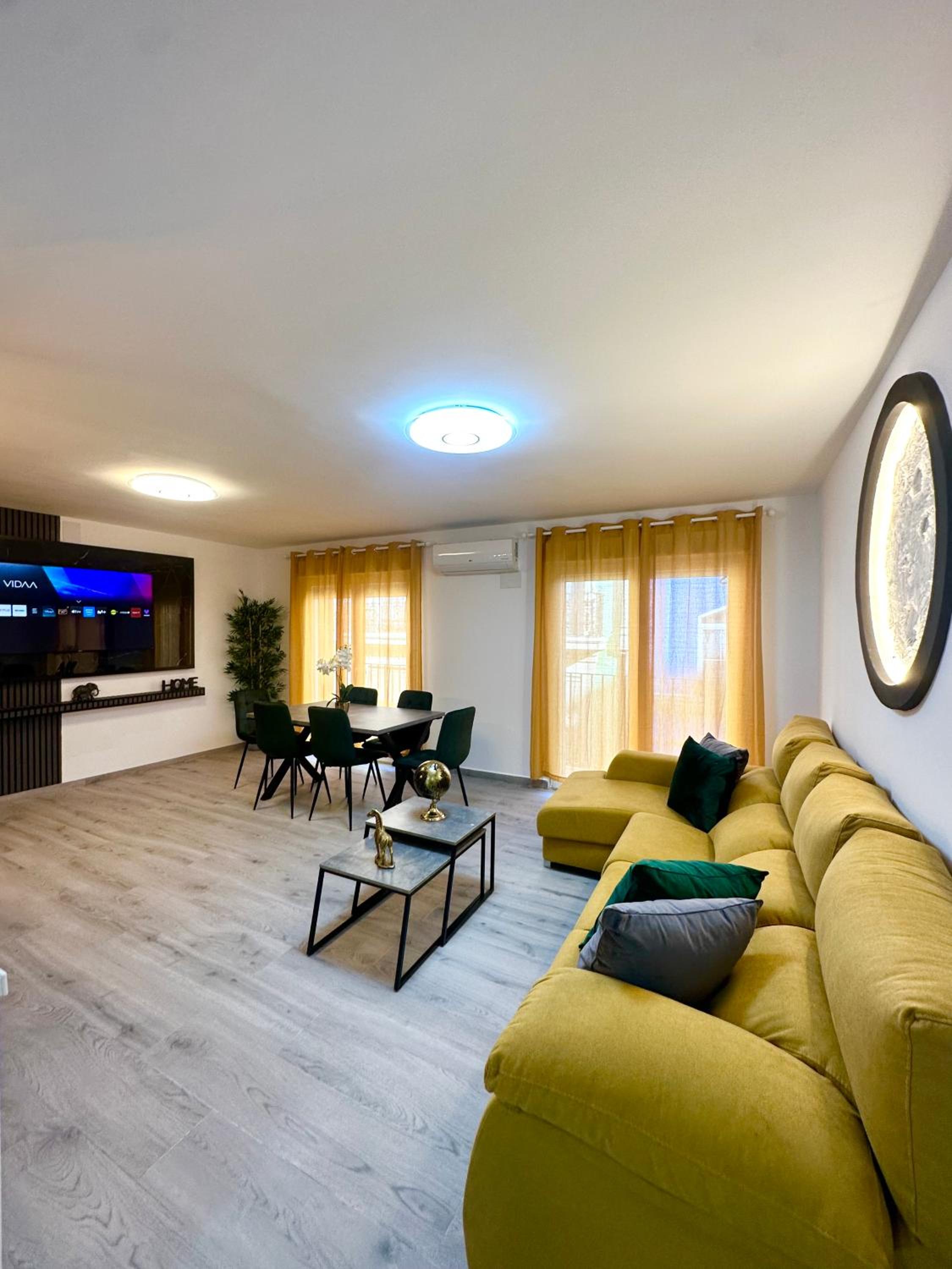 La Luna Apartment by the Sea