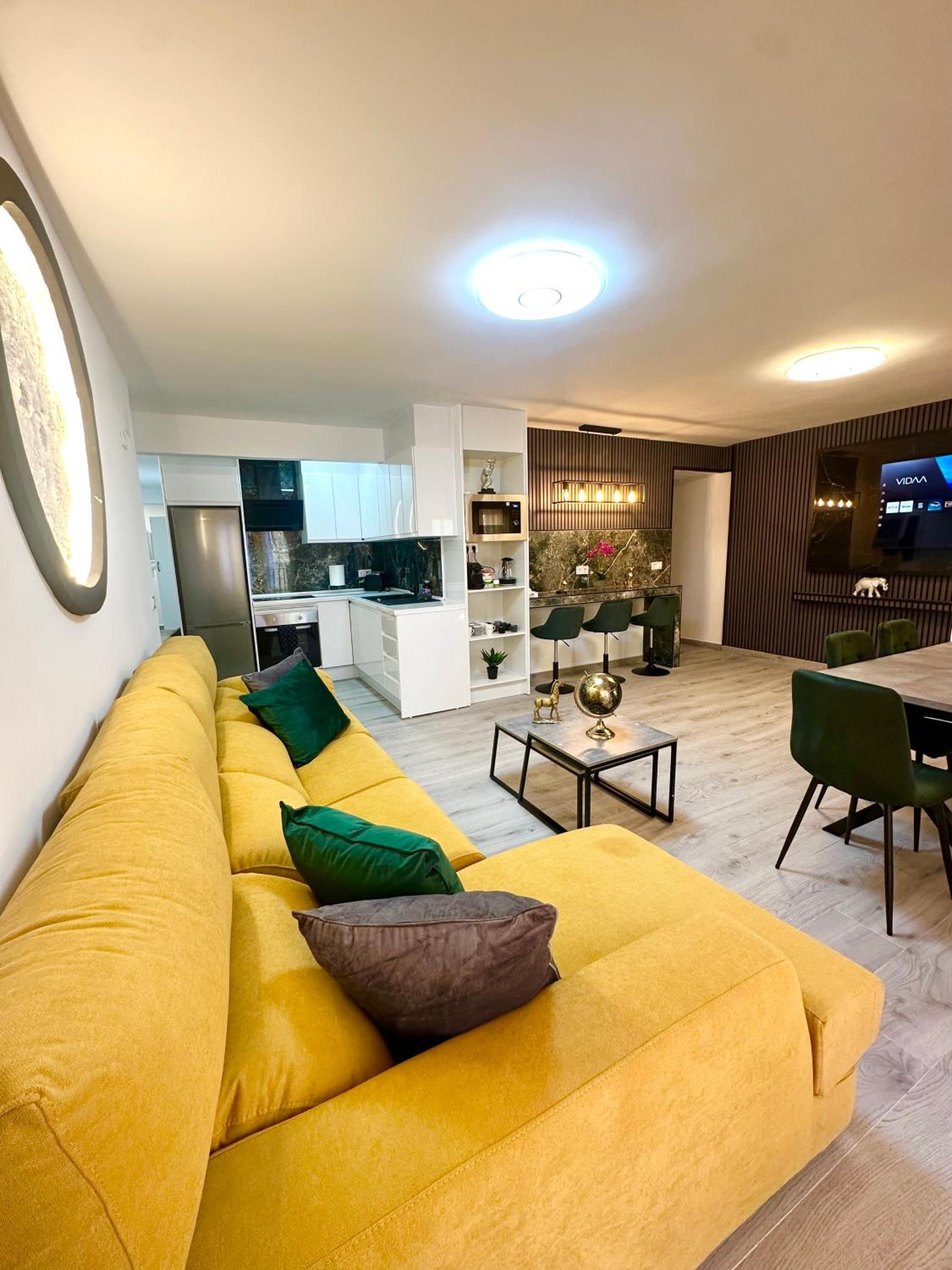 La Luna Apartment by the Sea