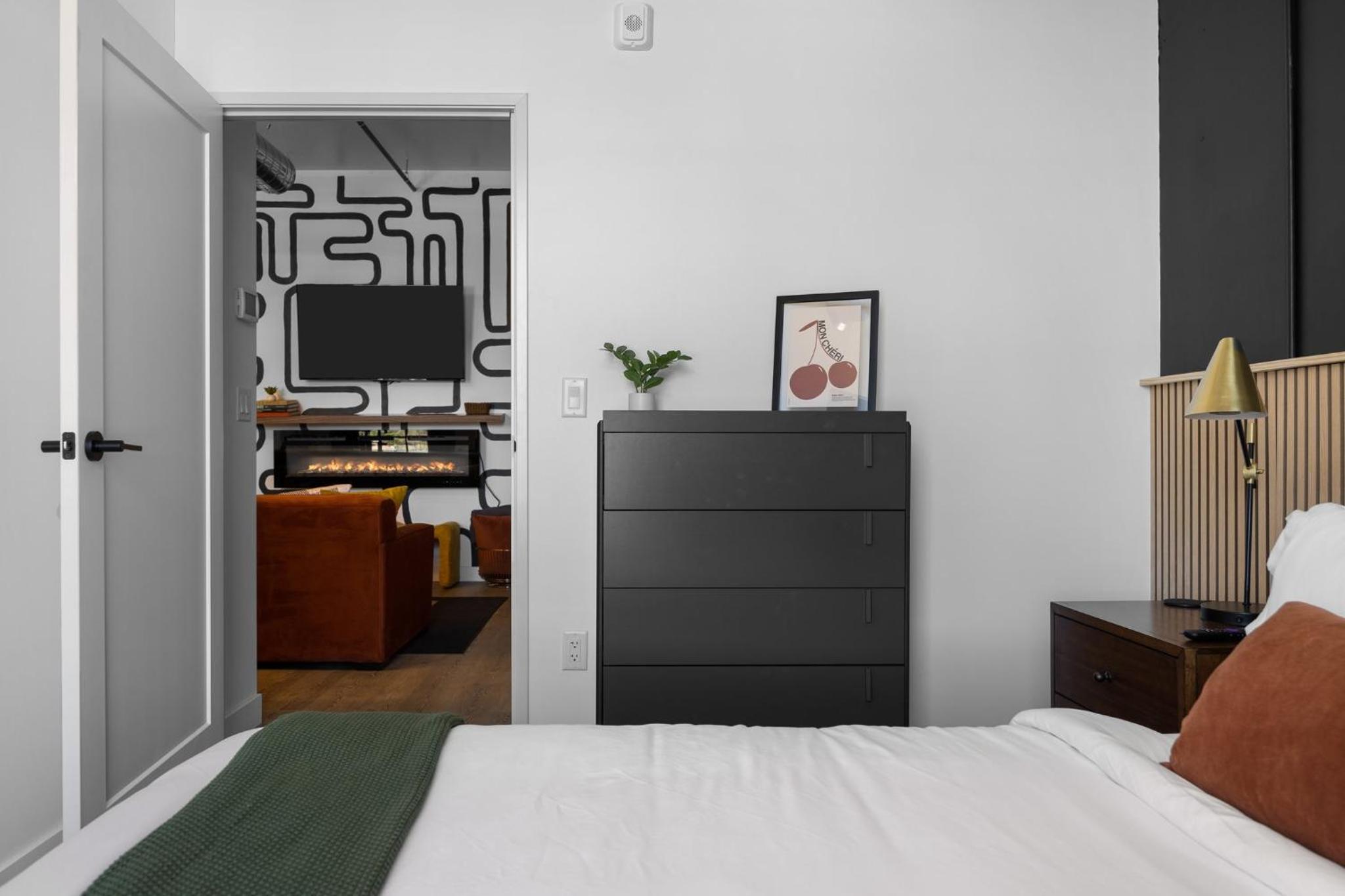 Eclectic Condo with Hot Tubs and E-Bikes