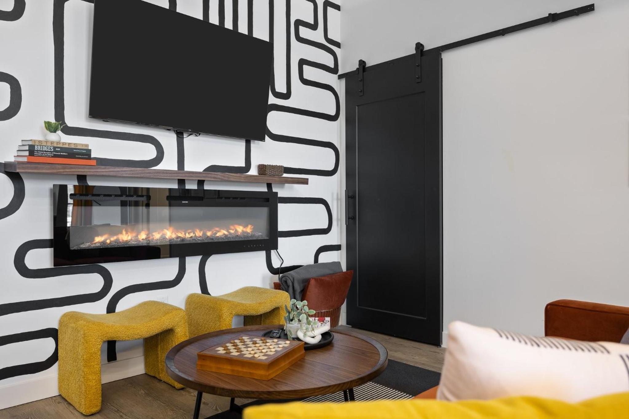 Eclectic Condo with Hot Tubs and E-Bikes
