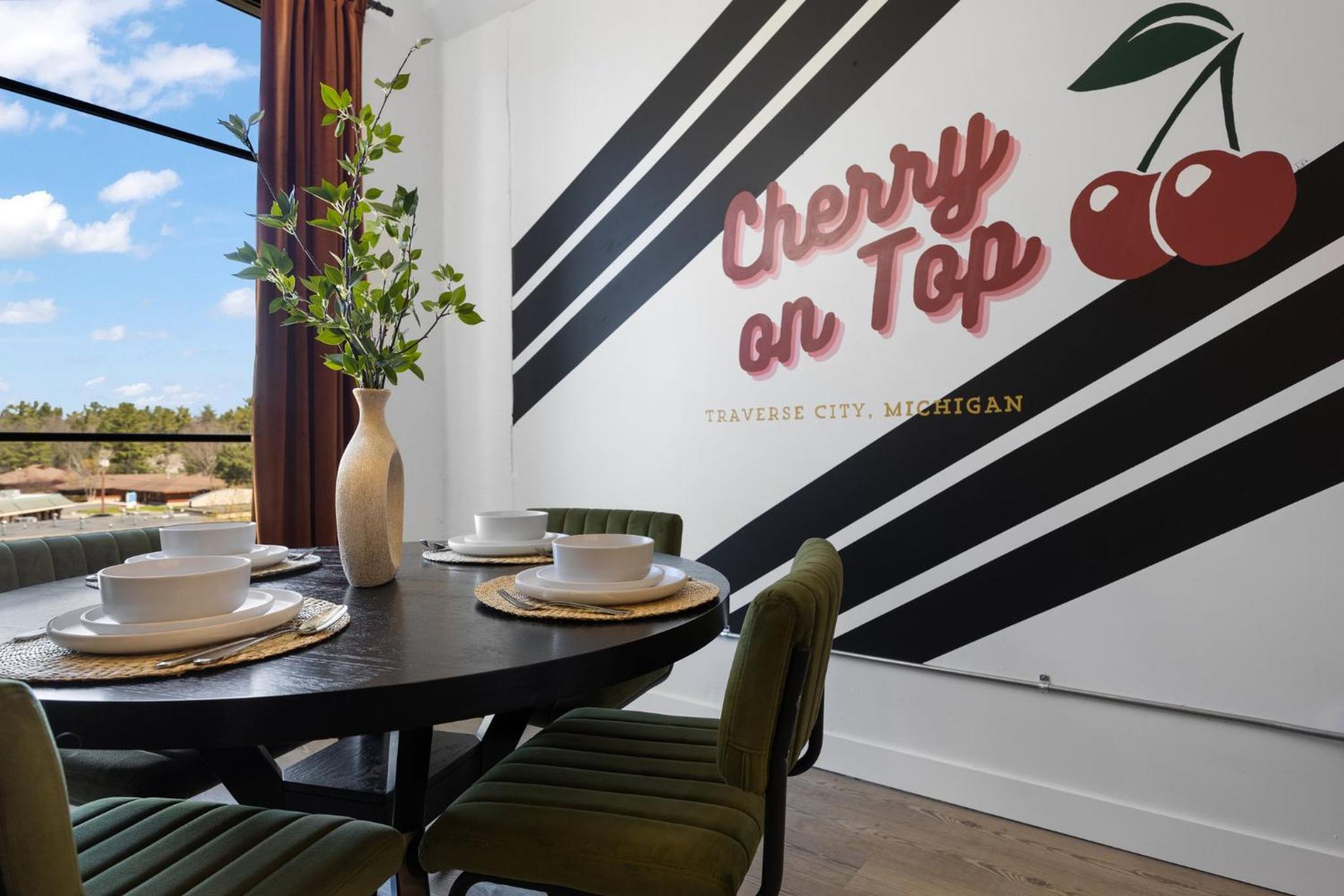 Eclectic Condo with Hot Tubs and E-Bikes