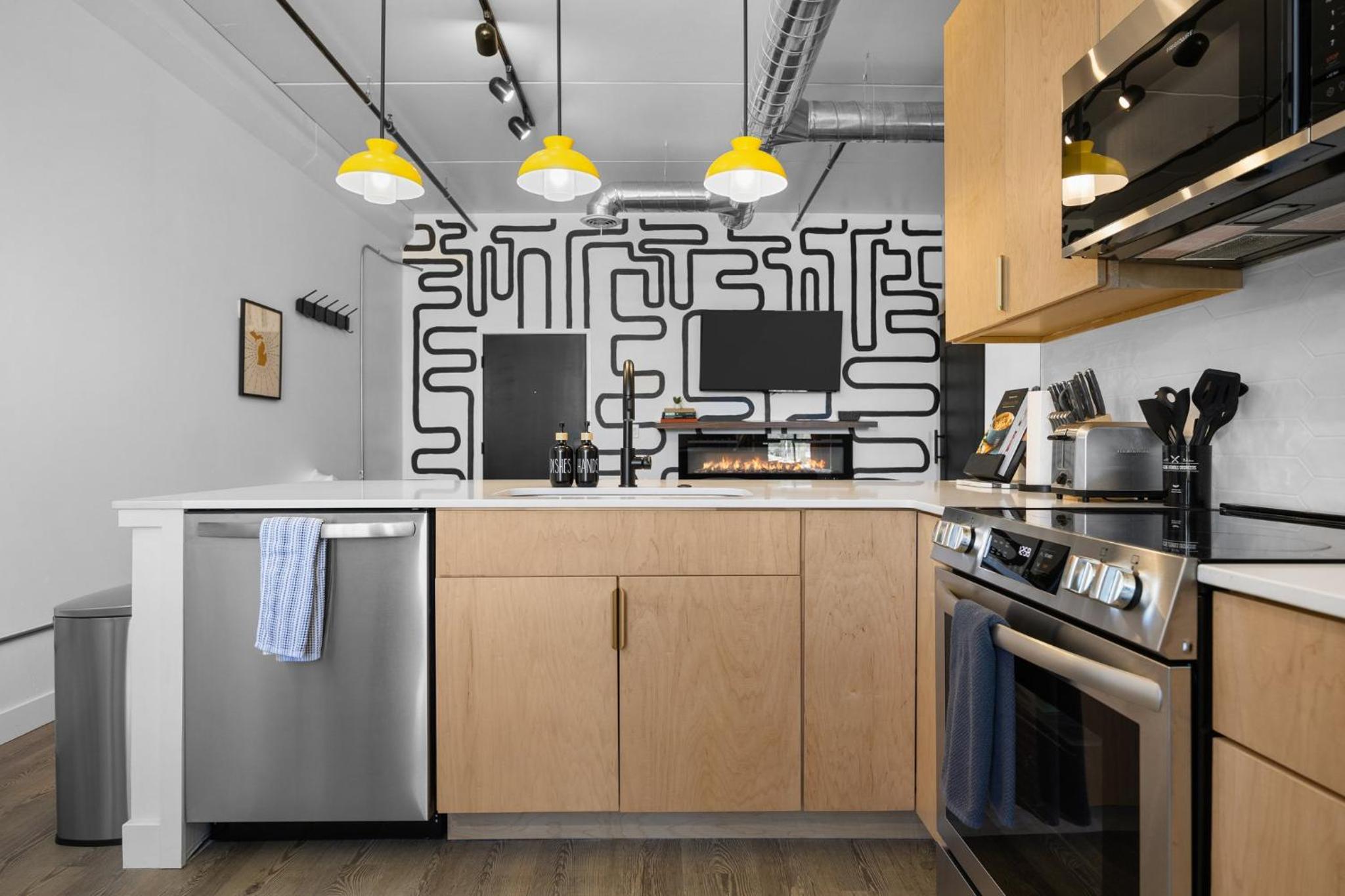 Eclectic Condo with Hot Tubs and E-Bikes