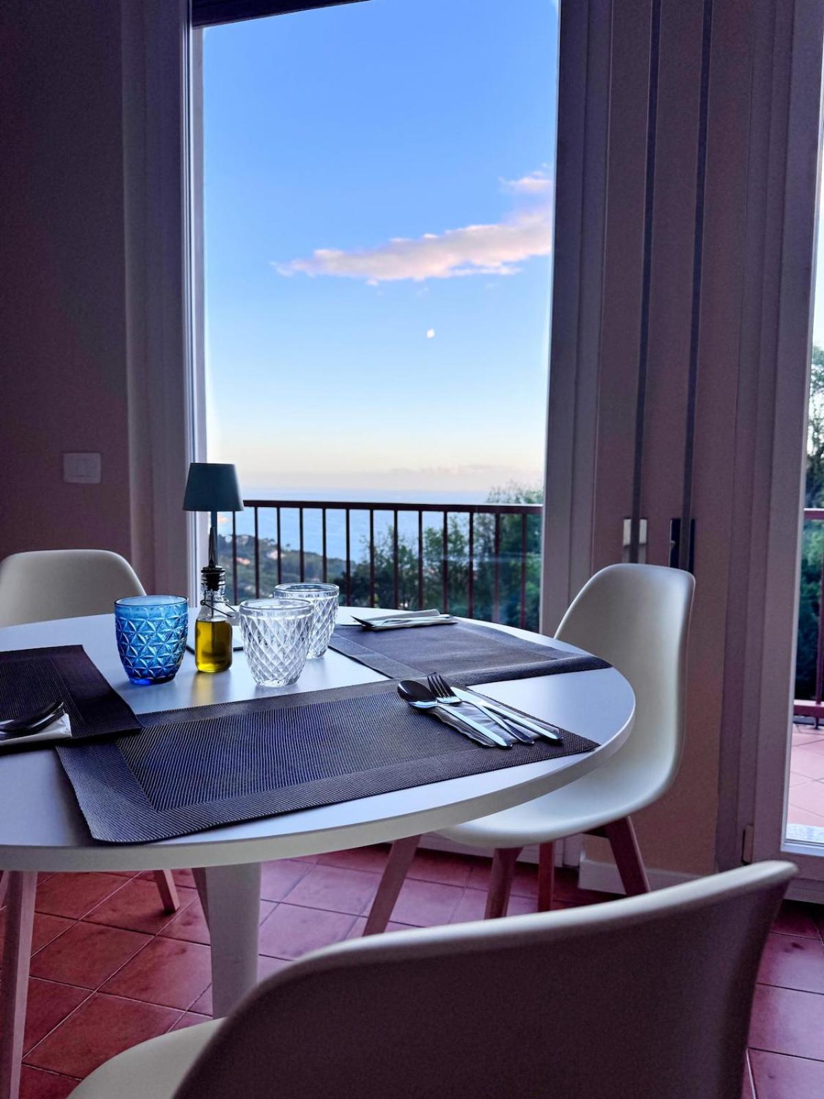 Casa lerici con vista mare panoramica e piscina