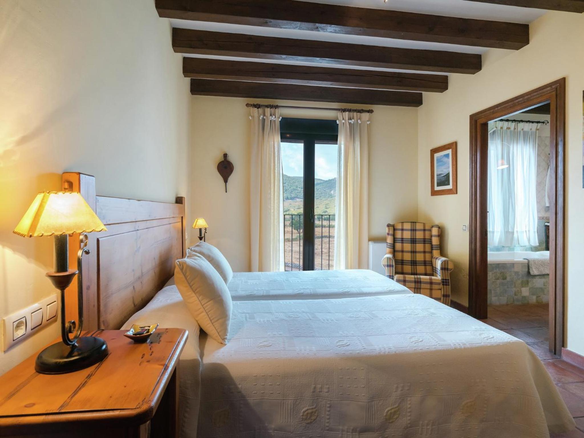 Cottage in Navas de Estena with Pool & Jacuzzi