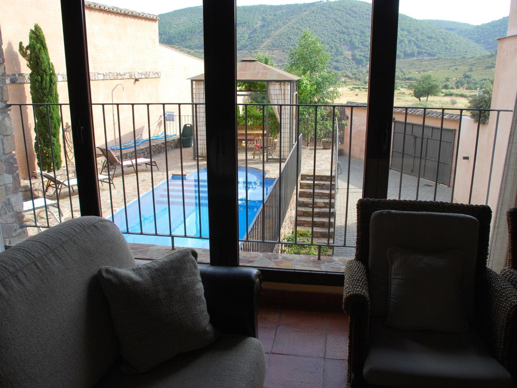 Cottage in Navas de Estena with Pool & Jacuzzi