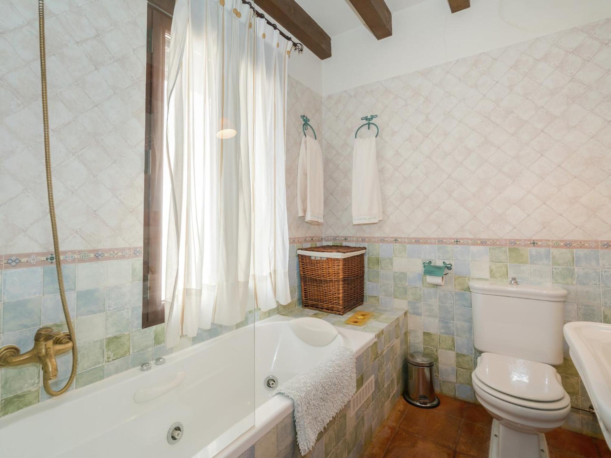 Cottage in Navas de Estena with Pool & Jacuzzi