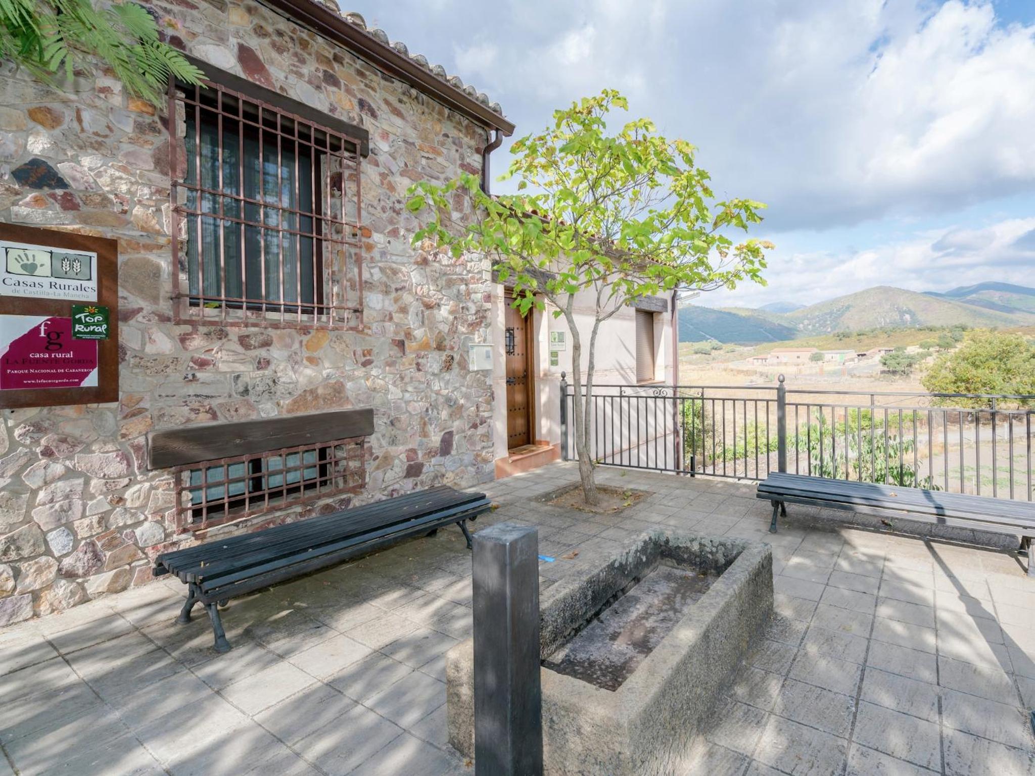 Cottage in Navas de Estena with Pool & Jacuzzi