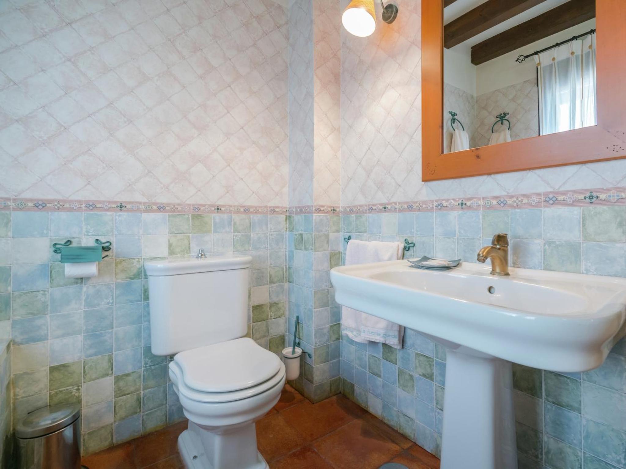 Cottage in Navas de Estena with Pool & Jacuzzi