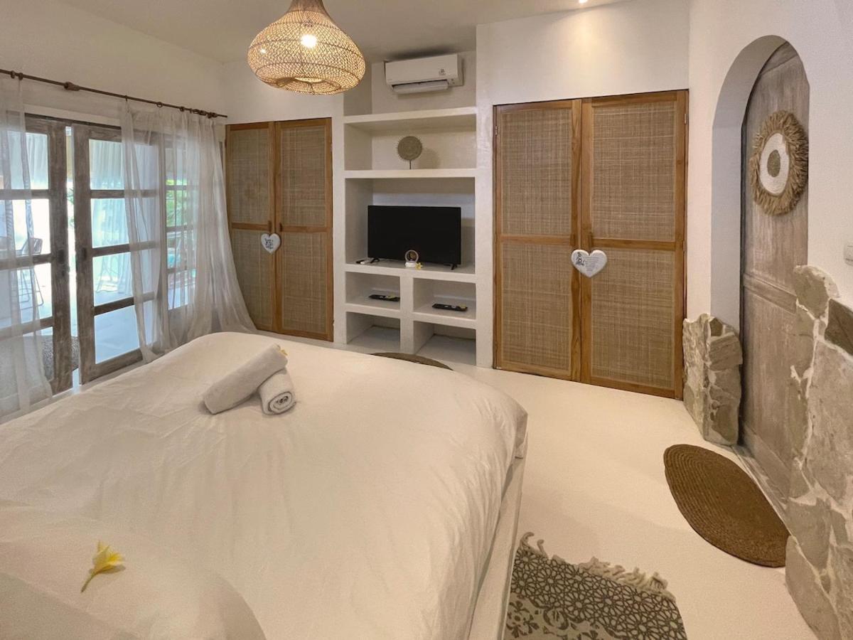 Mediterranean 2BR Tropical Villa Near Pererenan Beach, Canggu