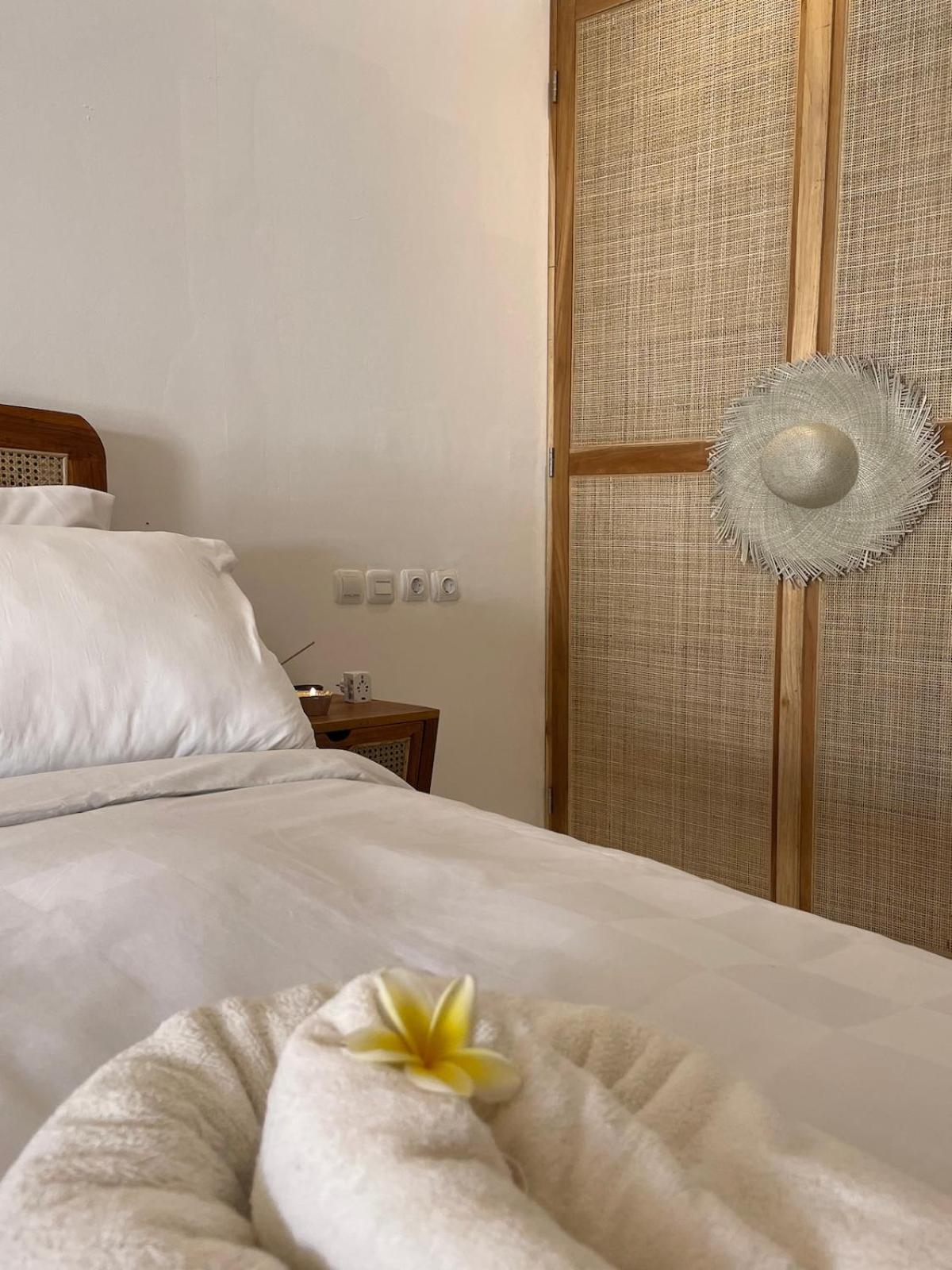 Mediterranean 2BR Tropical Villa Near Pererenan Beach, Canggu
