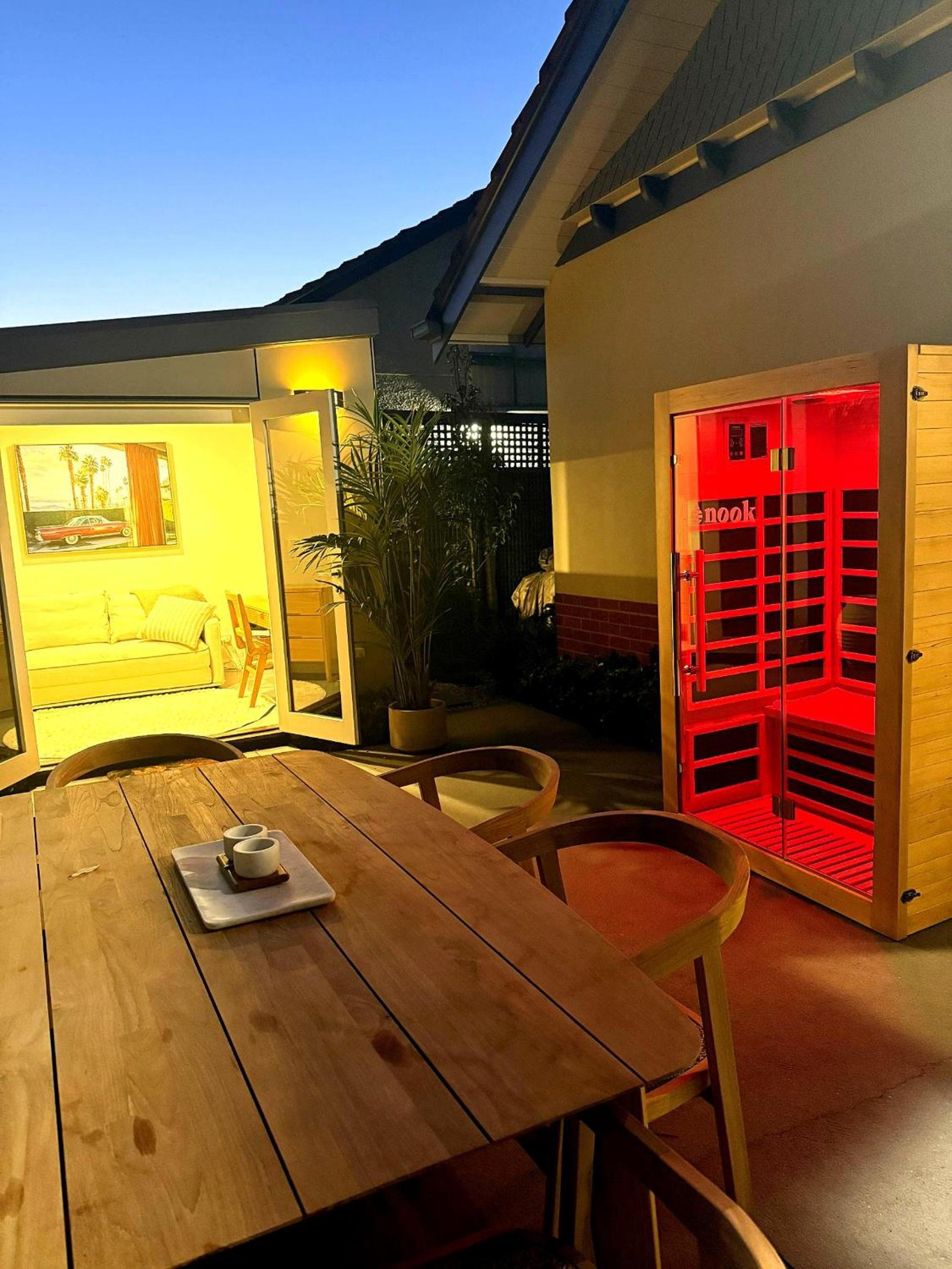Wellness Escape- 1 Bed Home with Studio & Sauna