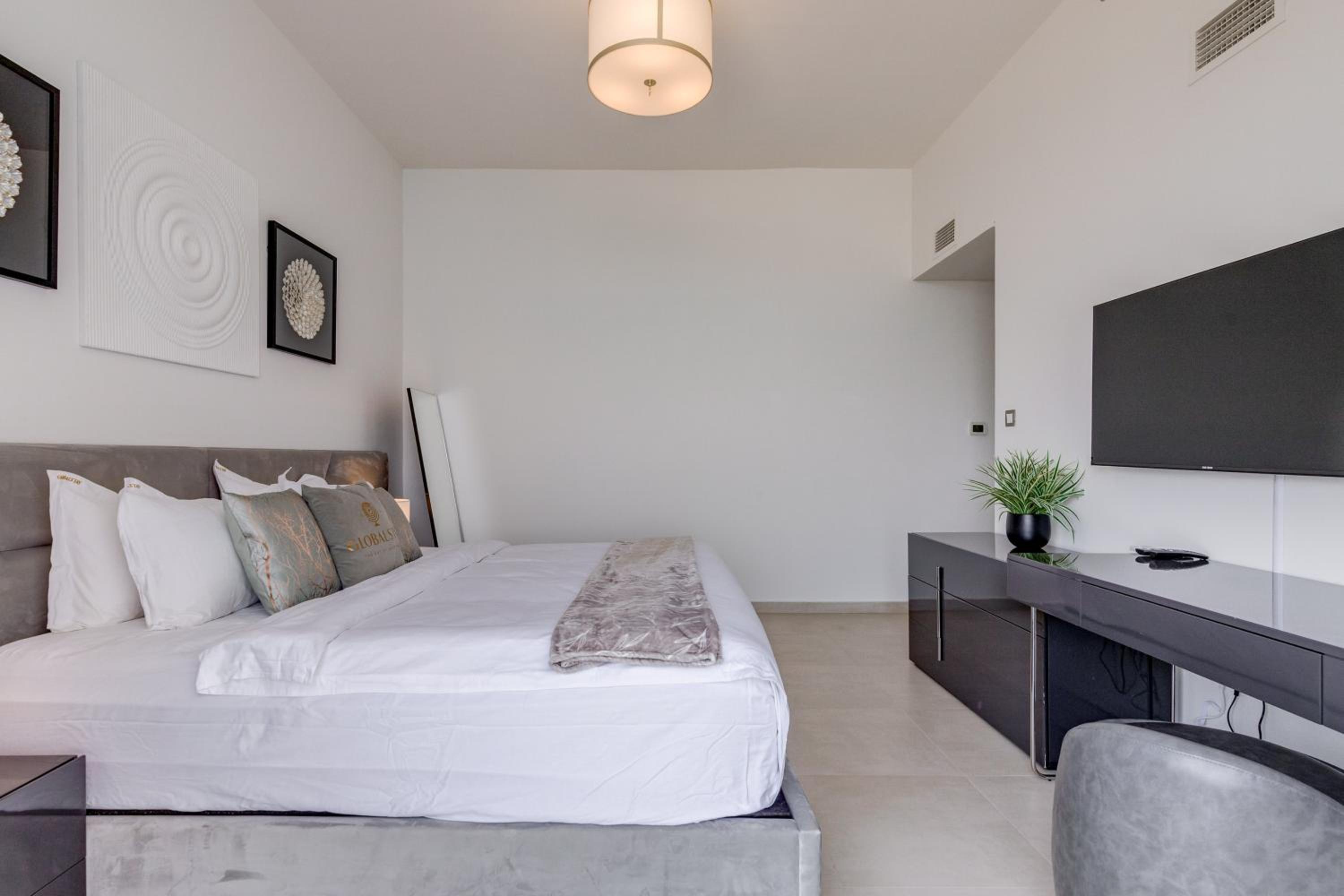 GlobalStay Azizi Mina Beachfront Apartments Palm Jumeirah