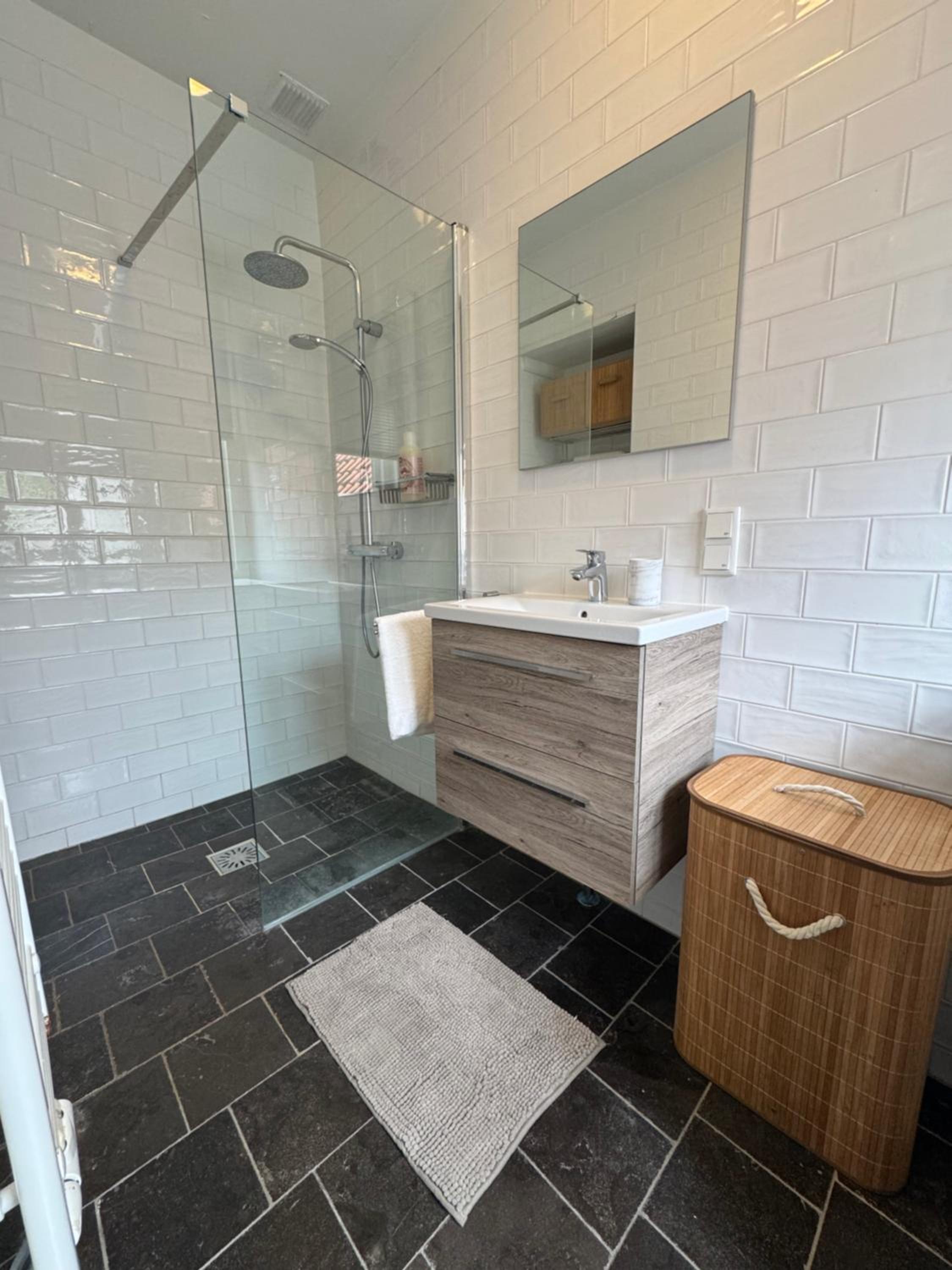 Barbera Guesthouse Hotel Apartments - Experience local life in the Old Centre