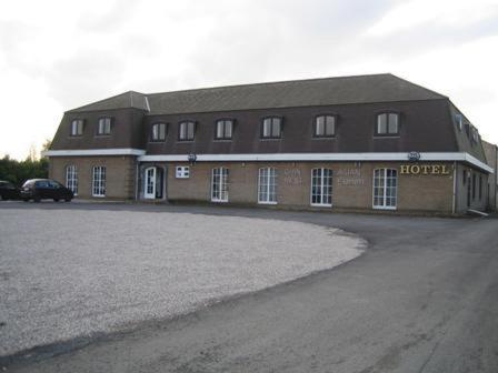 Hotel Asian Empire - Image 1