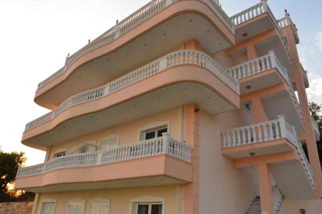 Lumra Rooms