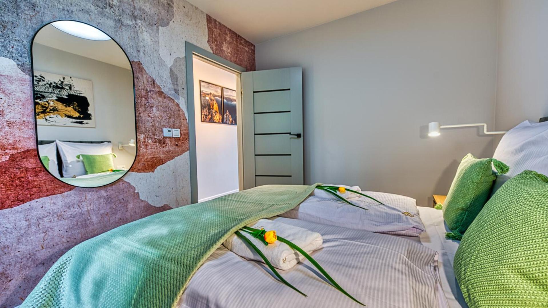Apartamenty z basenem i saunami STONE HILL RESORT III VIP Centrum by Royal Aparts